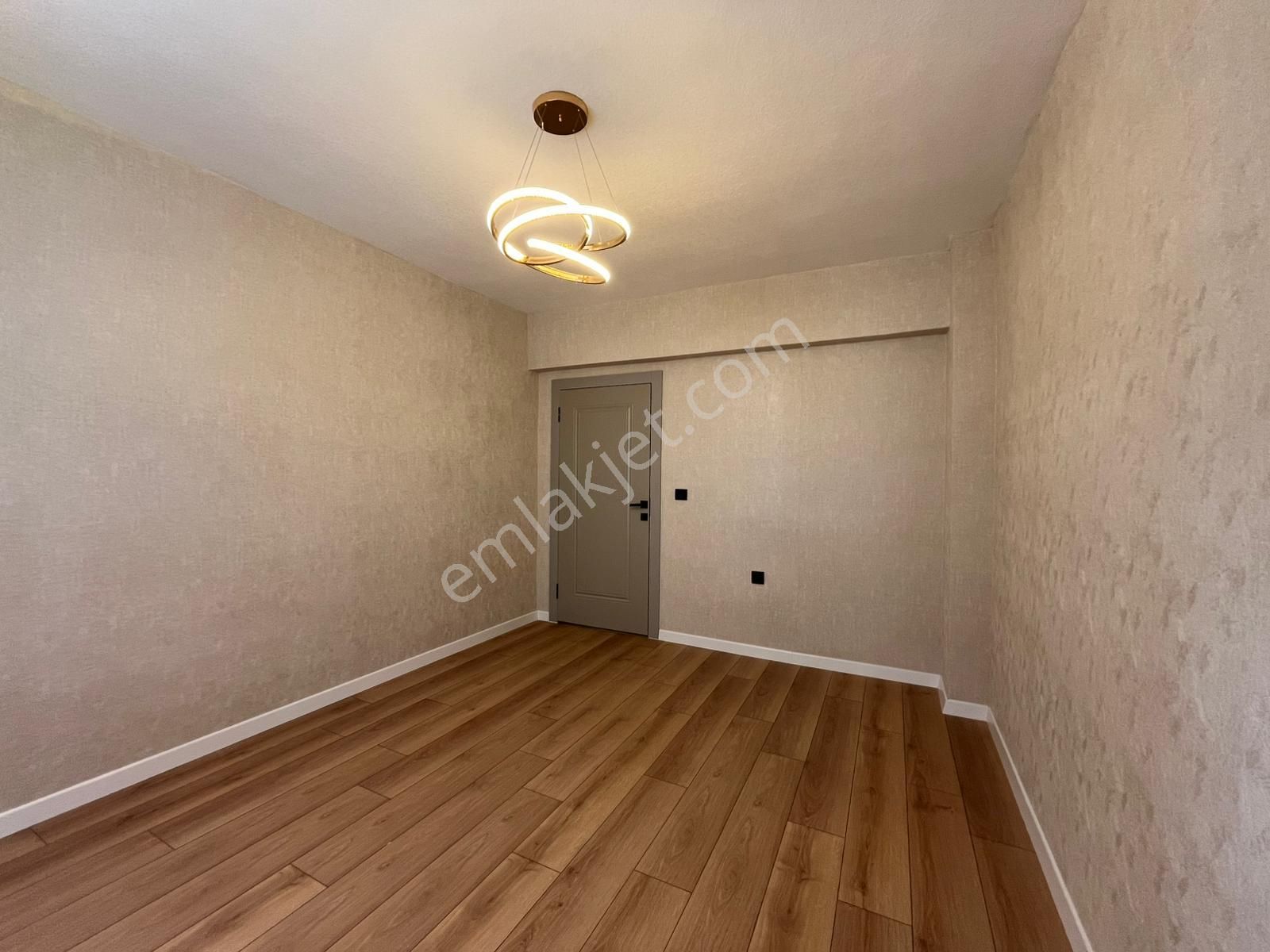 Ufuk Kılıç Emlak'tan Çift Banyolu Asansörlü Şık Tasarımlı Katta 4+1 - Görsel 19