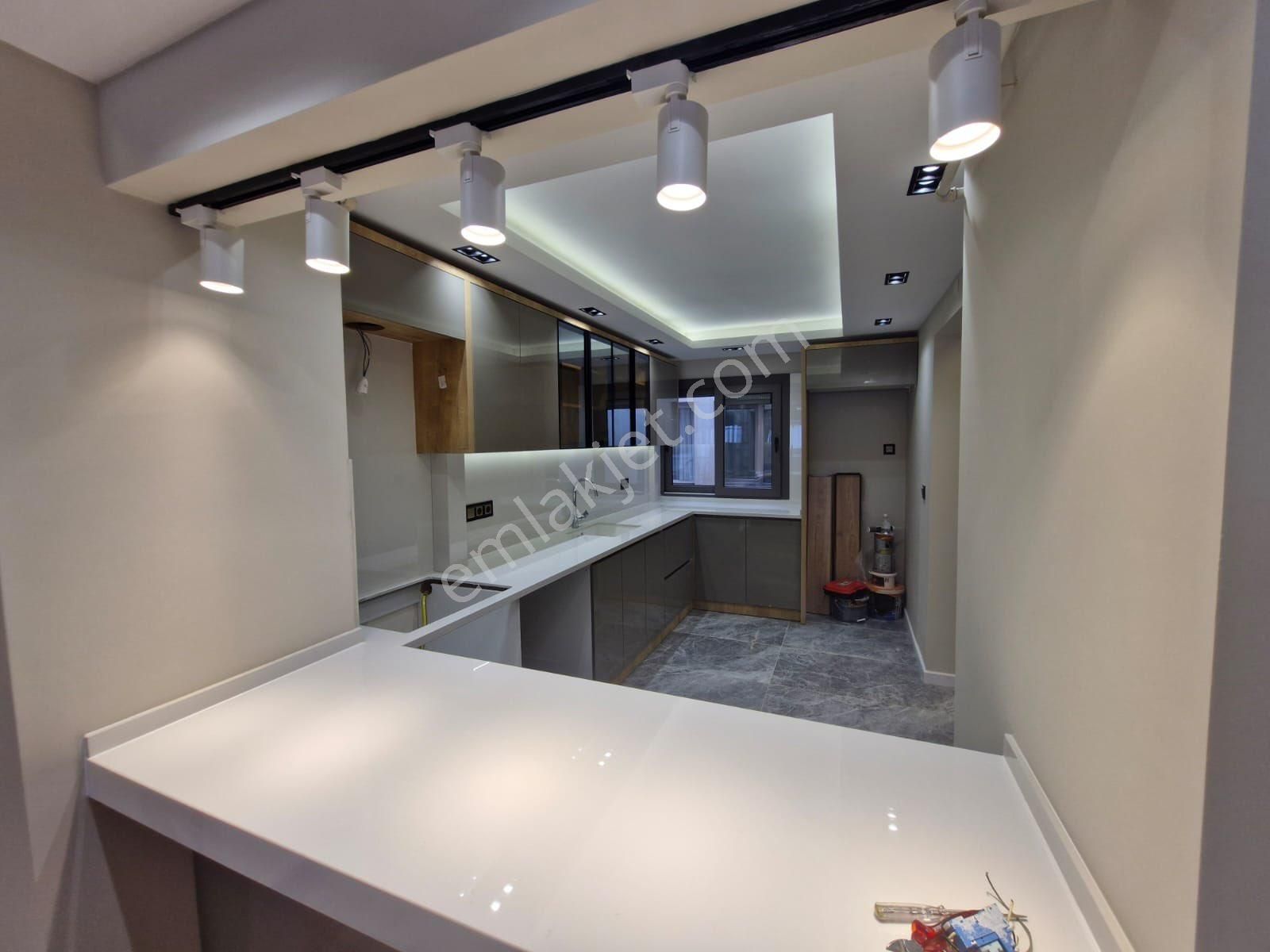 Göztepe Metro Karşı Sokağında Lüks Dekorlu Çift Cepheli 3+1 135m2 Ferah Daire - Görsel 8