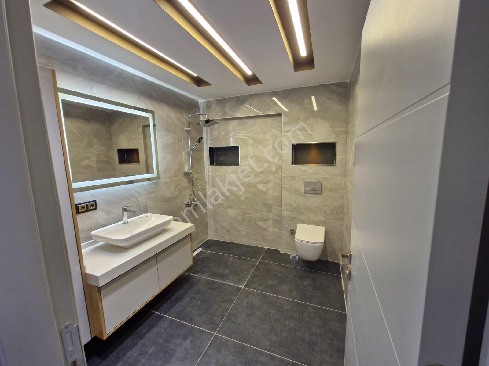 Göztepe Metro Karşı Sokağında Lüks Dekorlu Çift Cepheli 3+1 135m2 Ferah Daire - Görsel 19