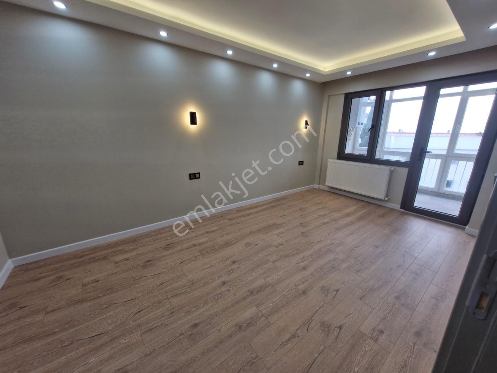 Göztepe Metro Karşı Sokağında Lüks Dekorlu Çift Cepheli 3+1 135m2 Ferah Daire - Görsel 11