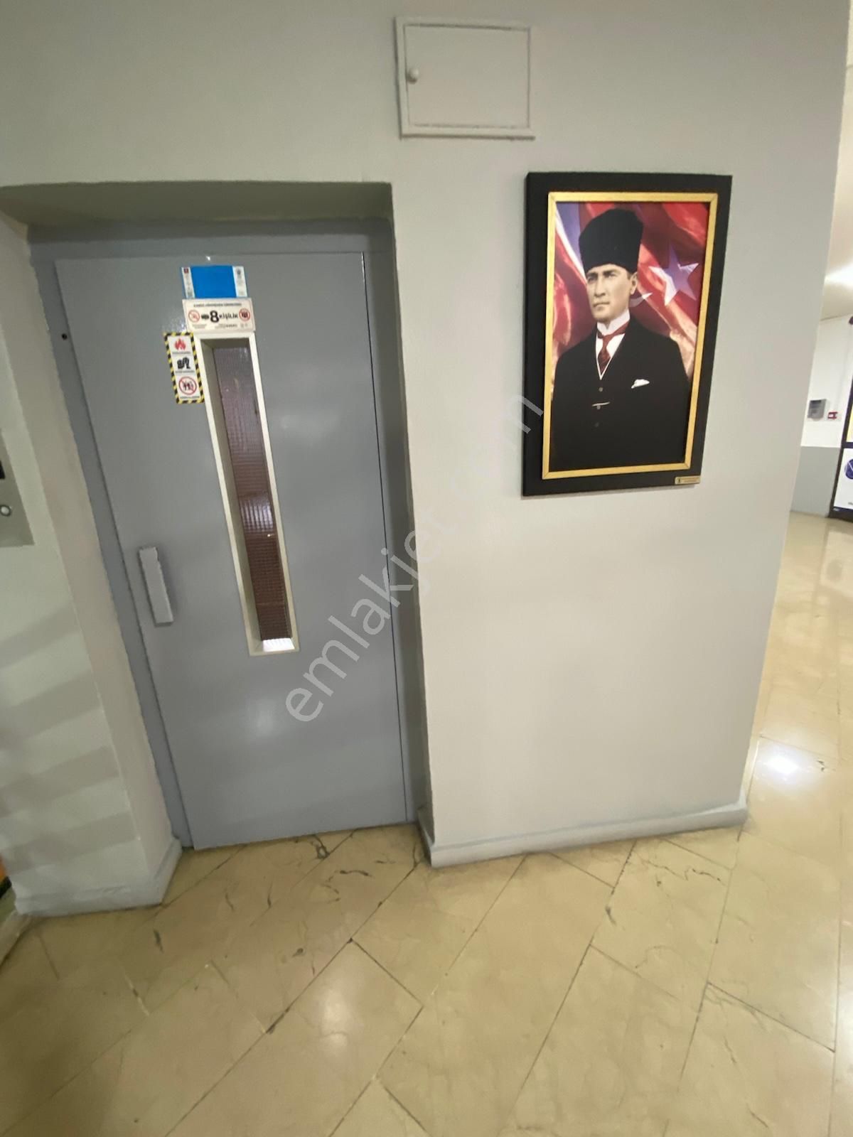 Trabzon Meydan'da Kiralık Ofis - Görsel 6
