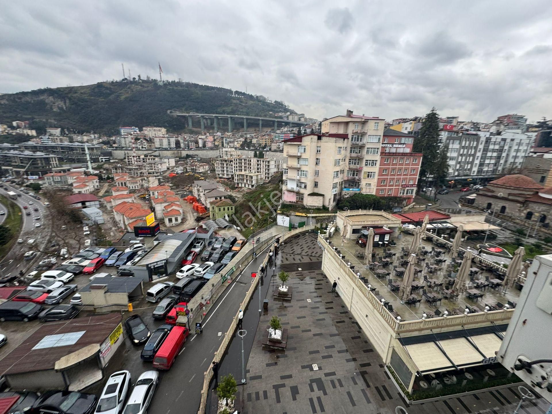 Trabzon Meydan'da Kiralık Ofis - Görsel 18