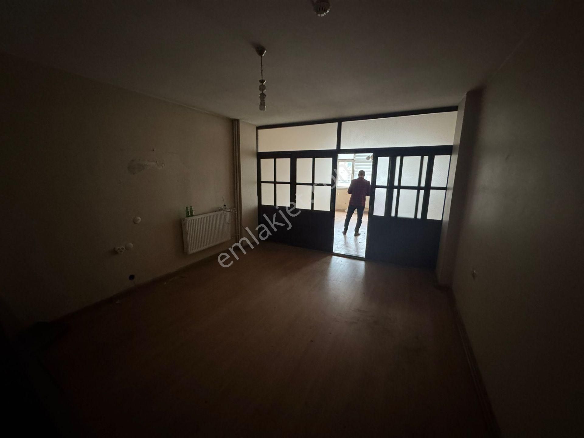 Trabzon Meydan'da Kiralık Ofis - Görsel 10