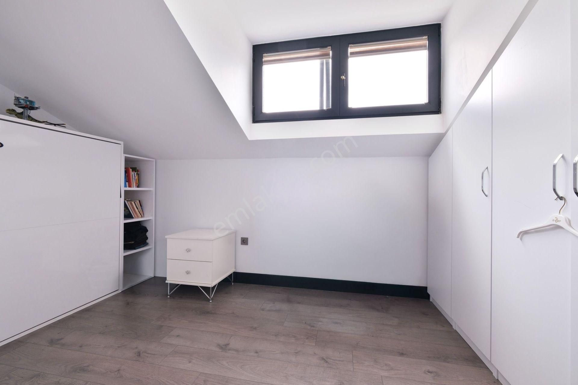 Emlak Dünyasından Maltepe Yalıda 4+2 Dubleks - Görsel 23