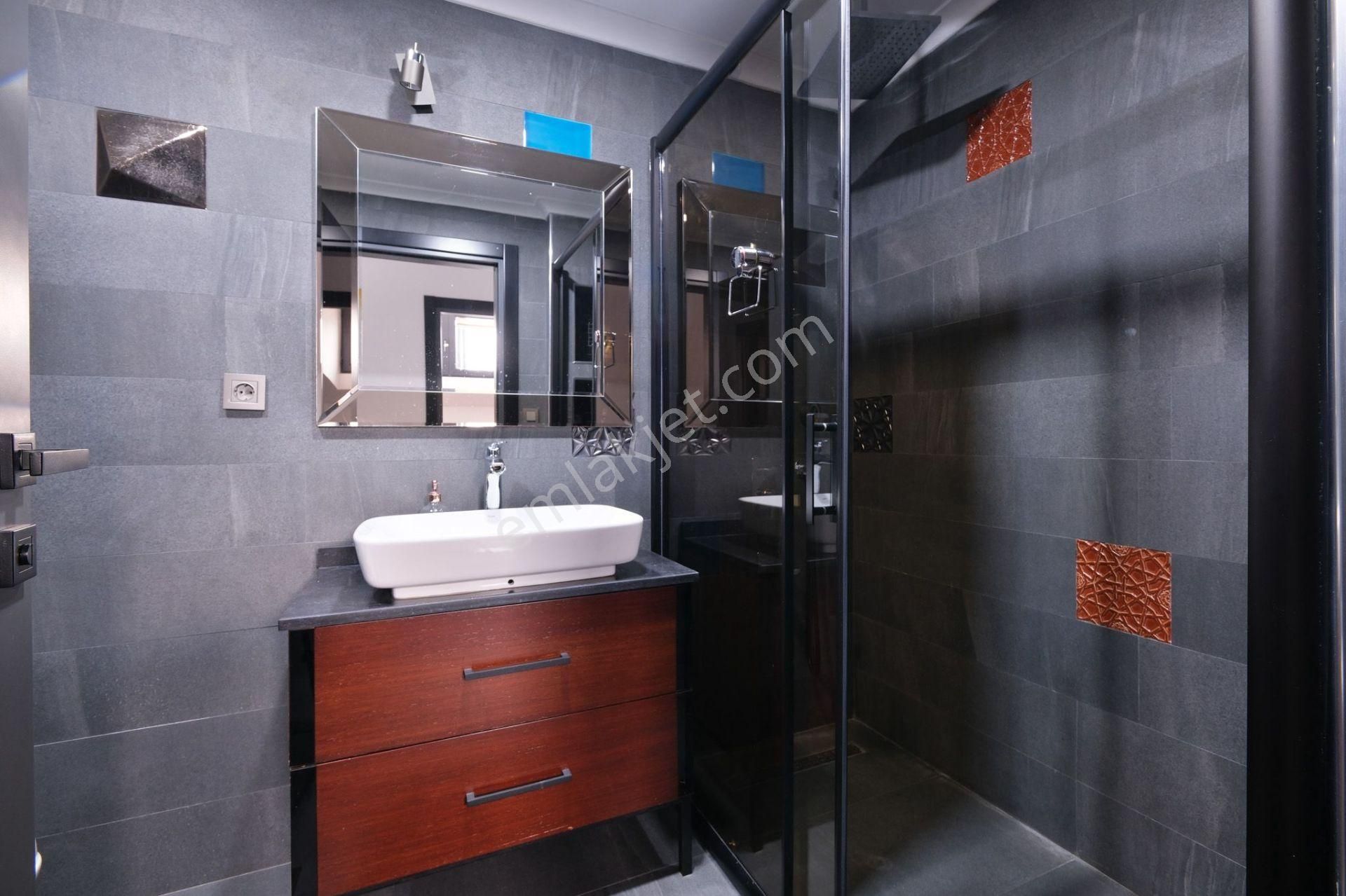 Emlak Dünyasından Maltepe Yalıda 4+2 Dubleks - Görsel 32