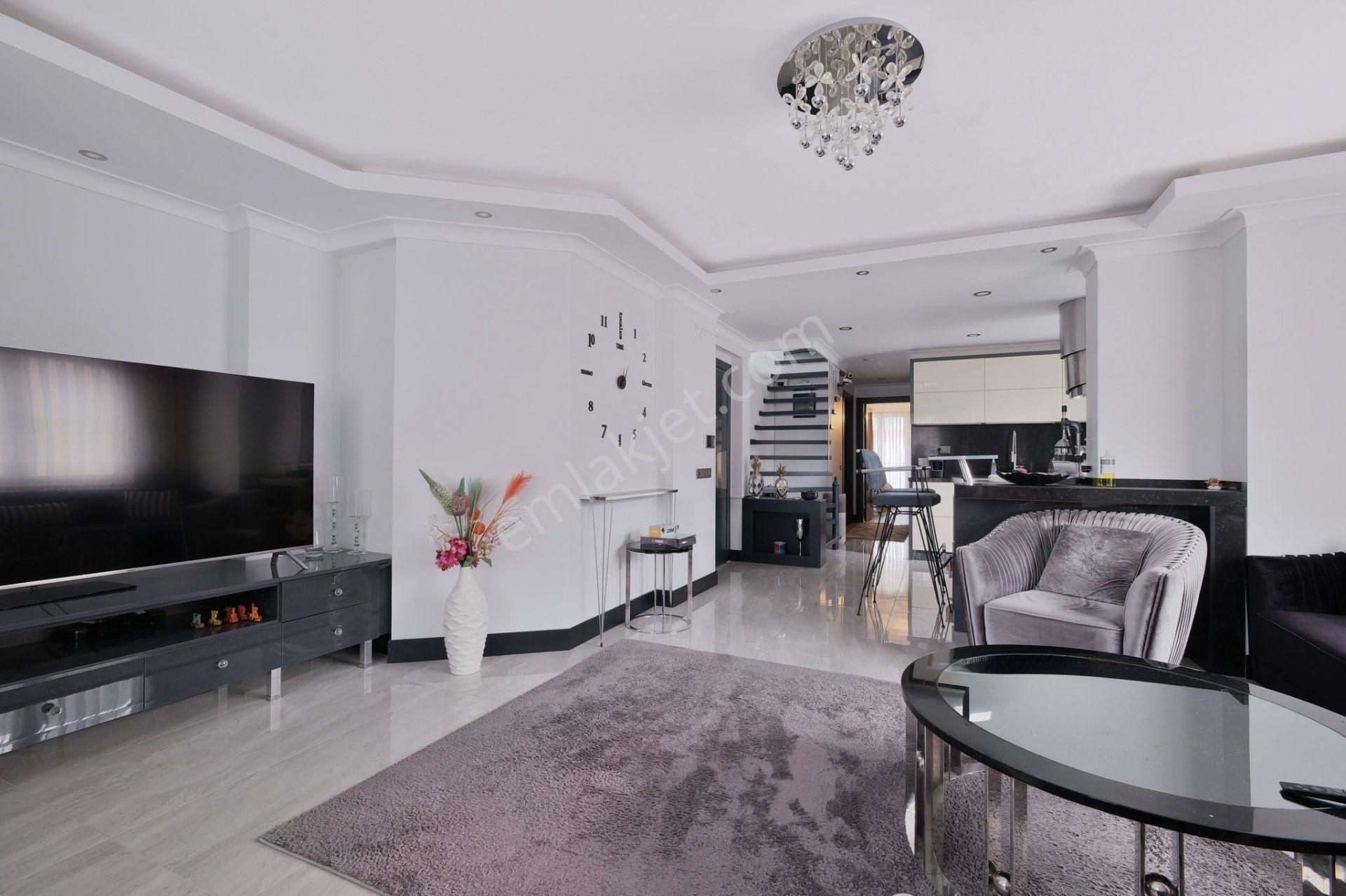 Emlak Dünyasından Maltepe Yalıda 4+2 Dubleks - Görsel 18