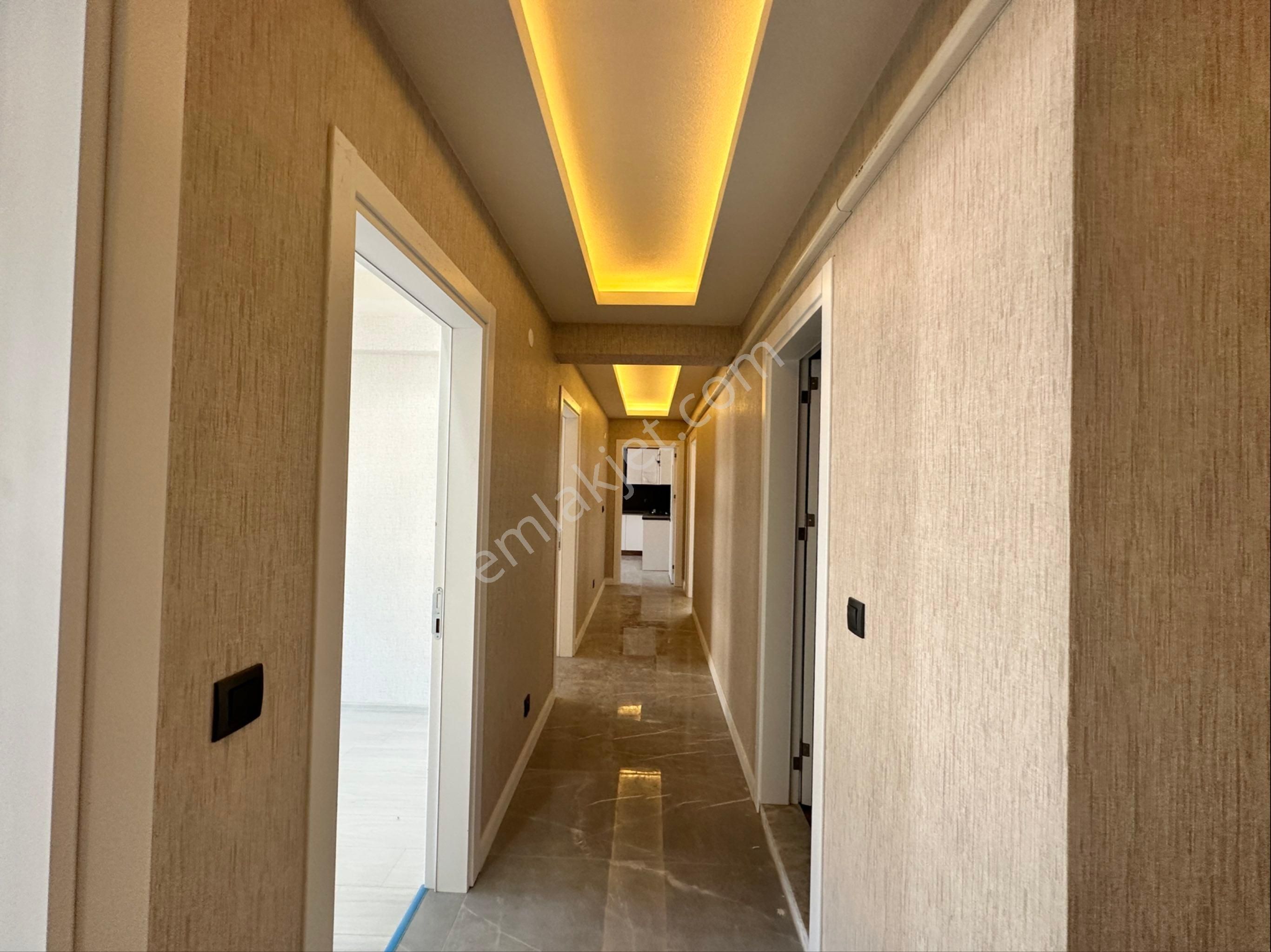 Torbalıda Prestijli Sitede Lüx Daire - Görsel 23