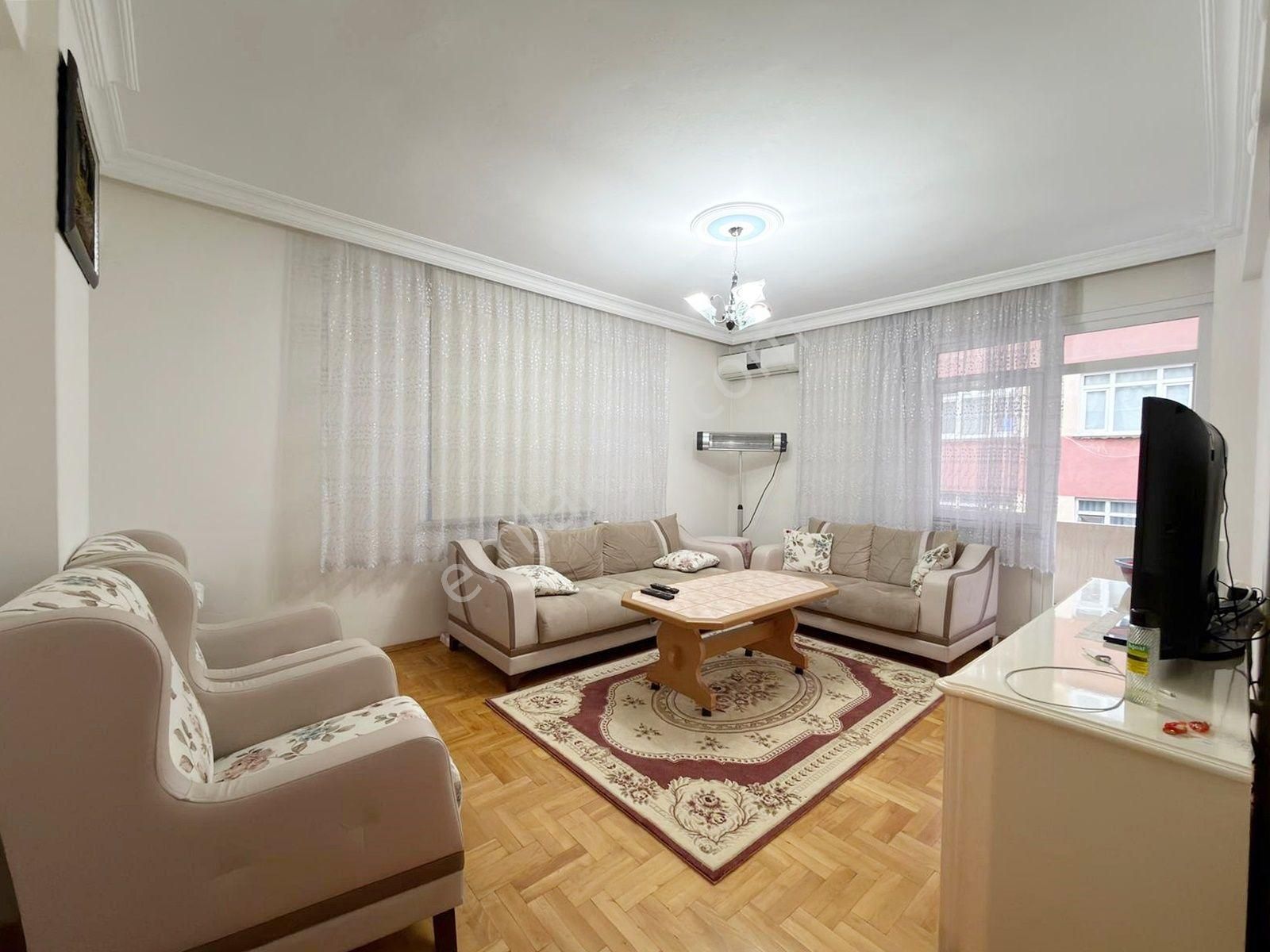 Salih Emlak 'tan Kat Mülkiyetli 26 Yıllık 2.kat 2+1 Daire