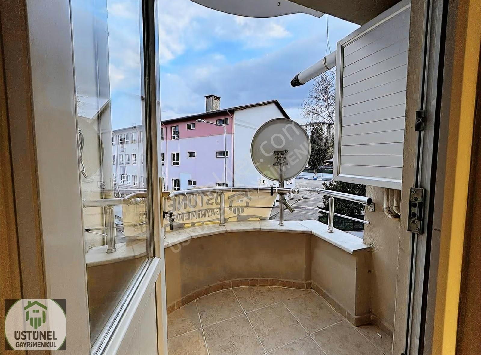 Üstünel'den Merkezi Konumda Arakat 1+1 Geniş Satılık Daire - Görsel 6