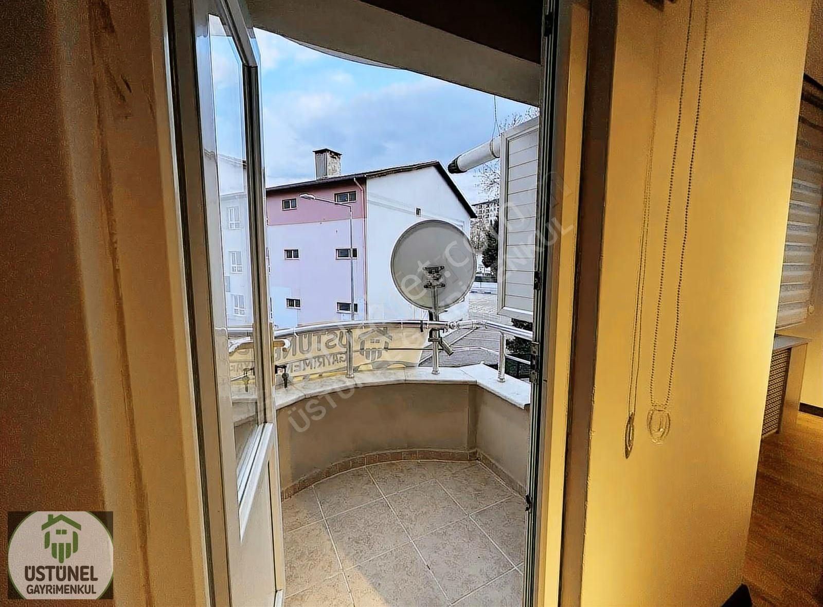 Üstünel'den Merkezi Konumda Arakat 1+1 Geniş Satılık Daire - Görsel 12