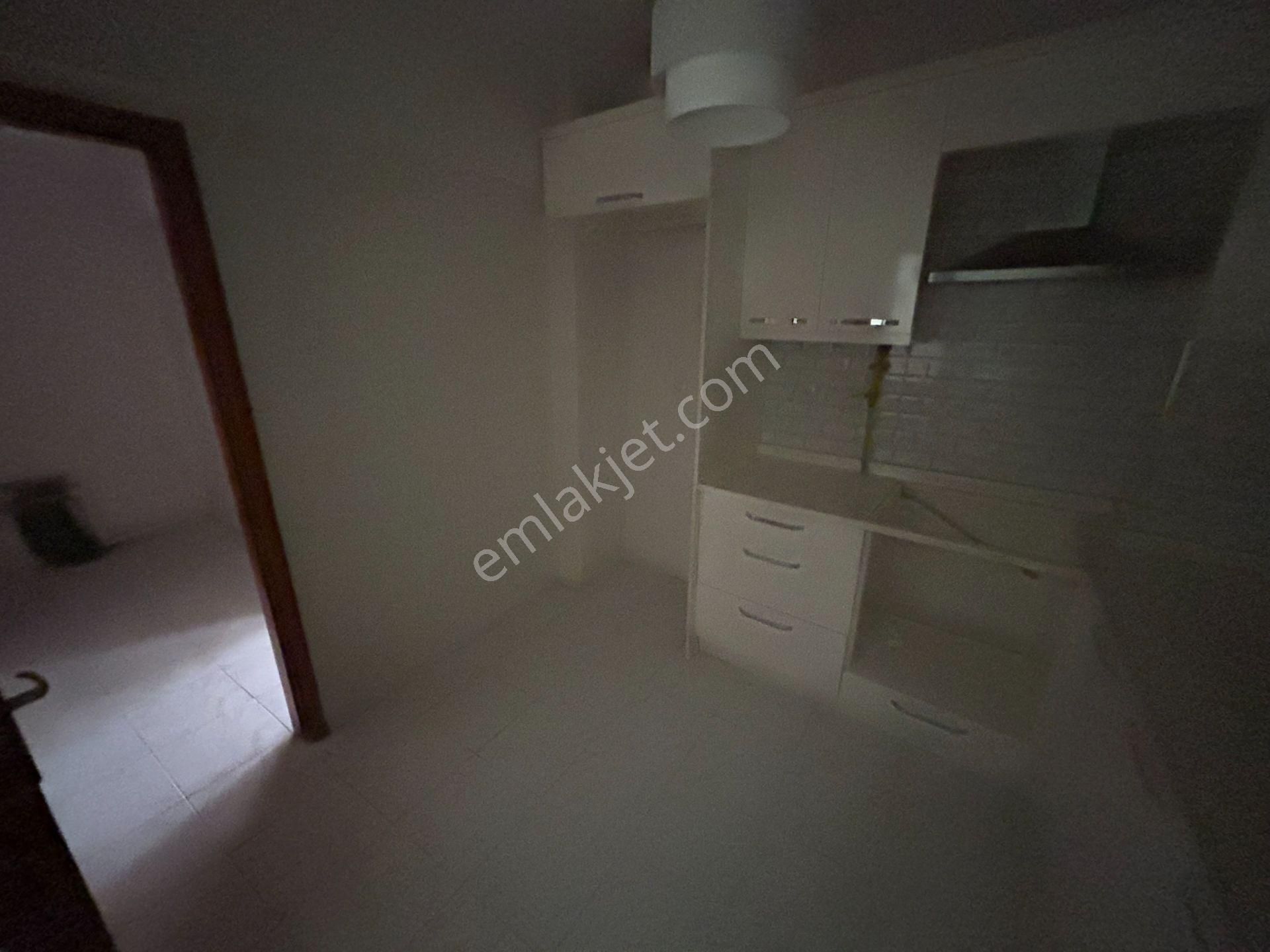 Cihan Emlaktan Kiralık Paşabayırda 3+1 Klimalı, Temiz Daire - Görsel 15