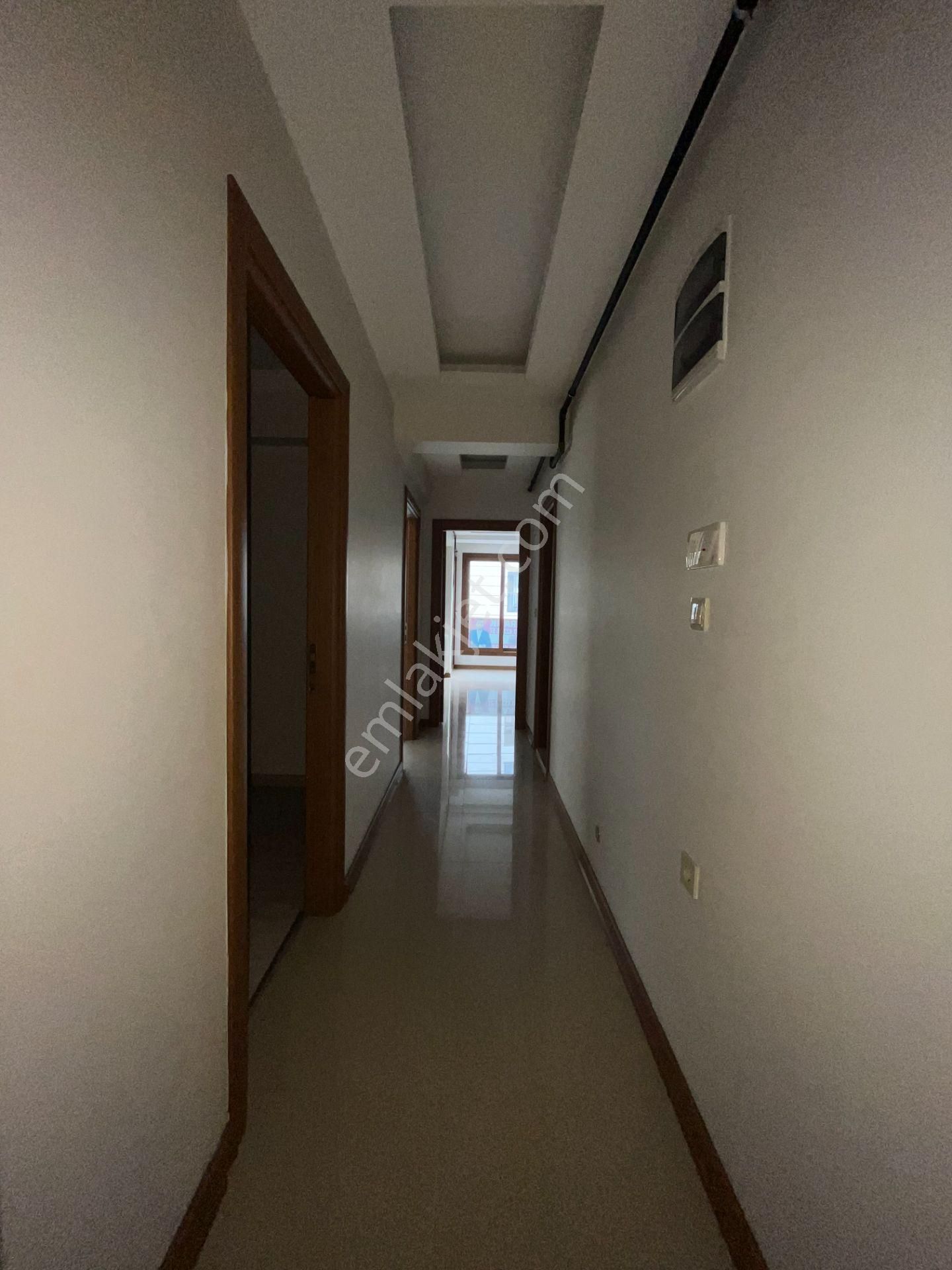 Gümüşpala'da Doğalgazlı, Ankastreli Ve Vestiyerli 2+1 Kiralık Daire - Görsel 19