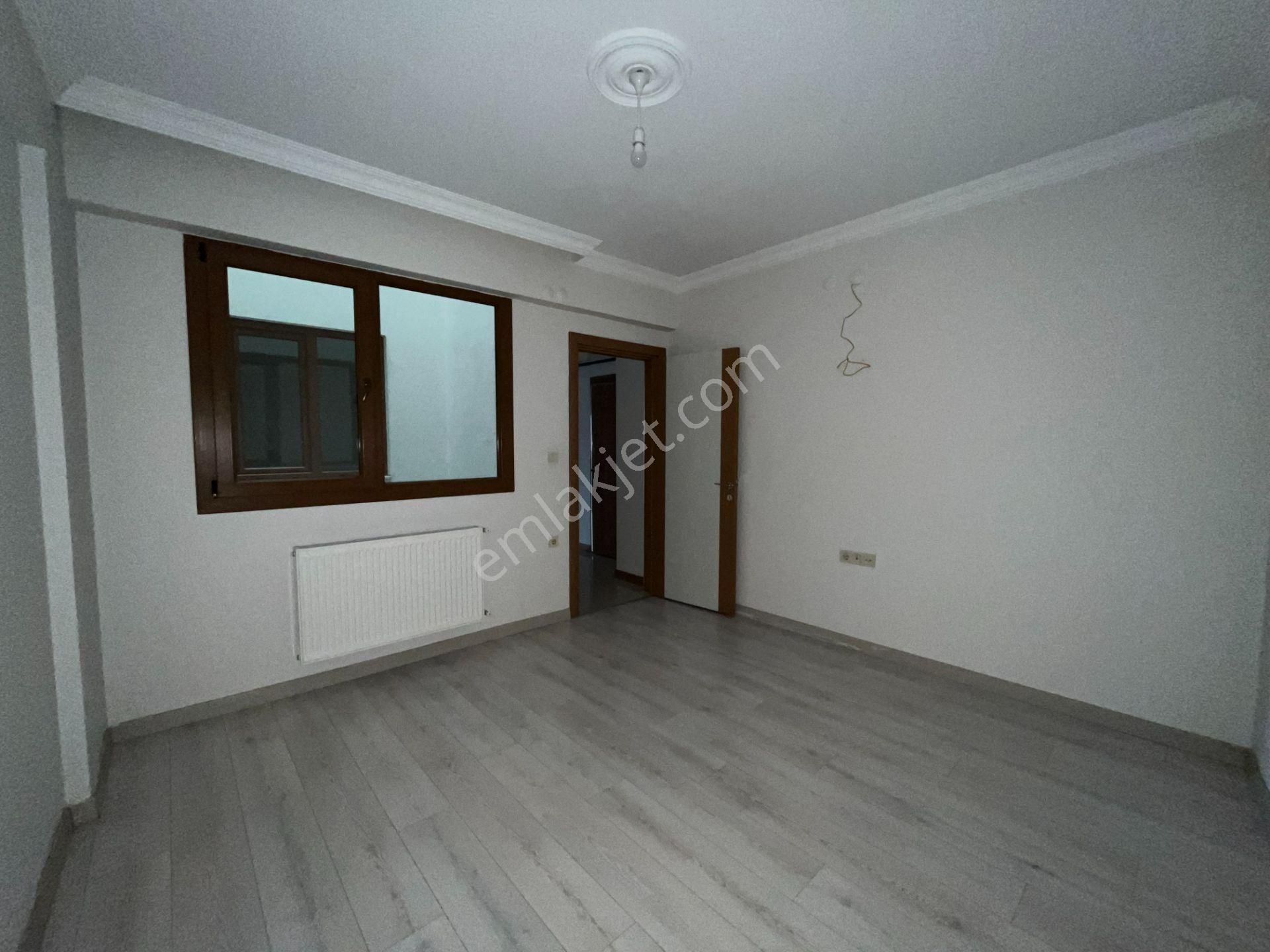 Gümüşpala'da Doğalgazlı, Ankastreli Ve Vestiyerli 2+1 Kiralık Daire - Görsel 23