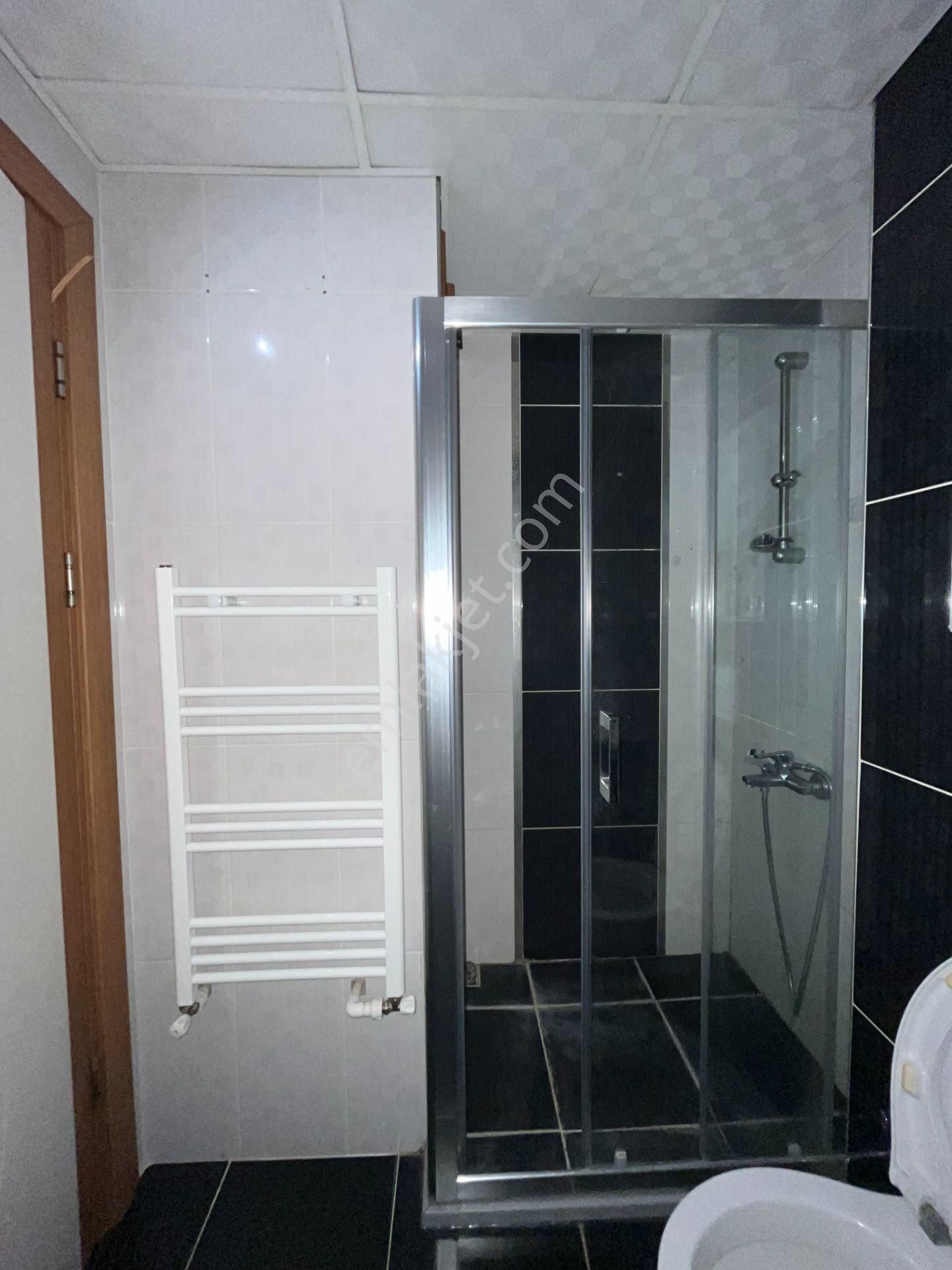 Gümüşpala'da Doğalgazlı, Ankastreli Ve Vestiyerli 2+1 Kiralık Daire - Görsel 26