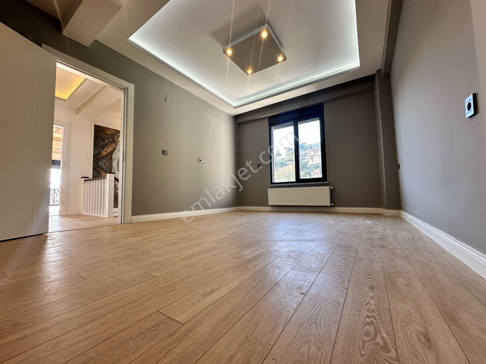 Mera Emlaktan Altınolukta Körfez Manzaralı 4+1 220m Villa - Görsel 18
