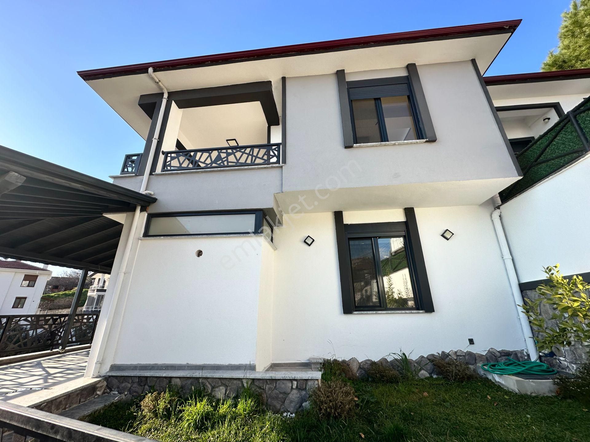 Mera Emlaktan Altınolukta Körfez Manzaralı 4+1 220m Villa - Görsel 13