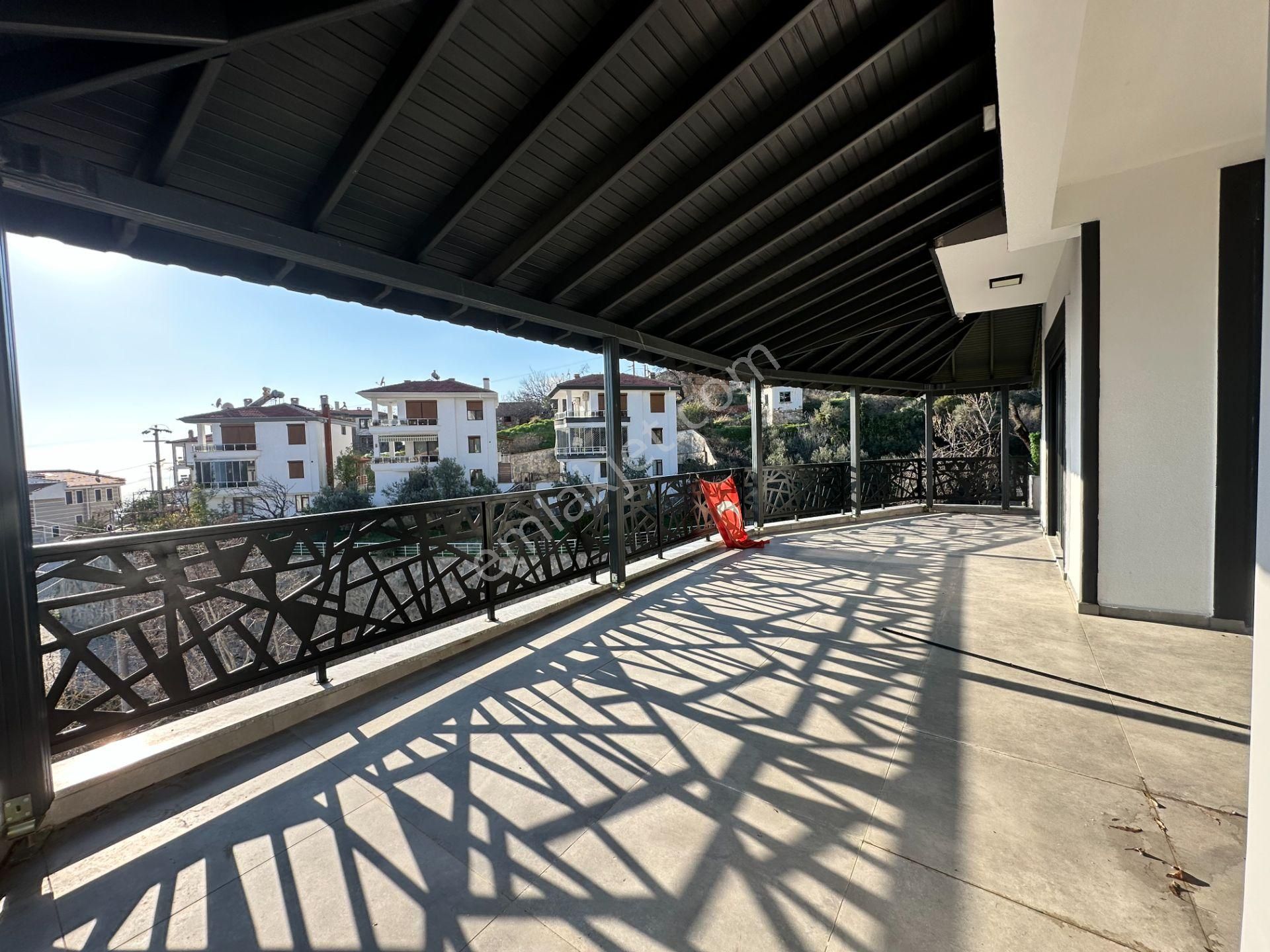 Mera Emlaktan Altınolukta Körfez Manzaralı 4+1 220m Villa - Görsel 35