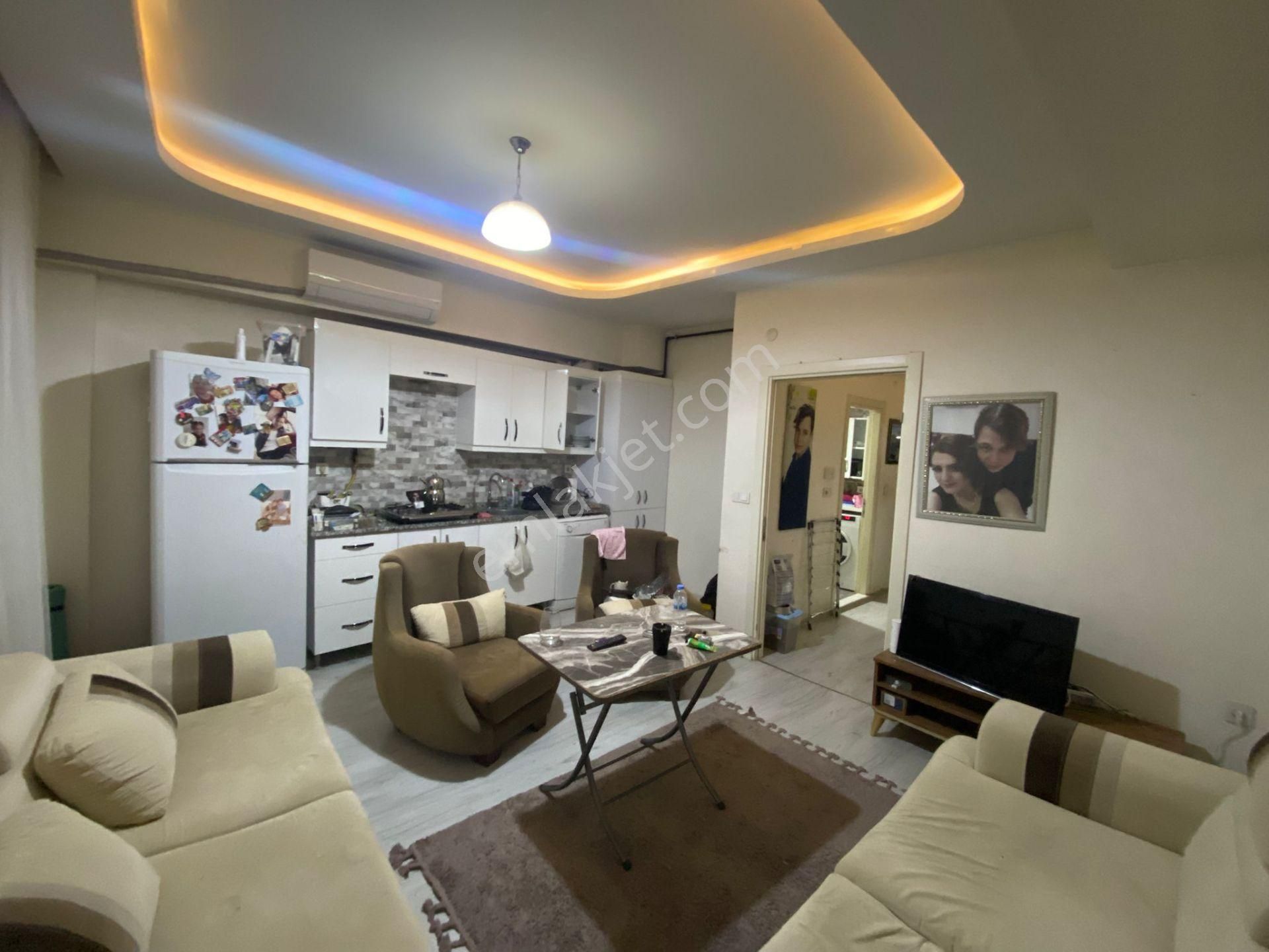 Buca Kozağaç Mahallesinde 2+1 60m2 Doğalgazlı Eşyalı Kiralık Daire