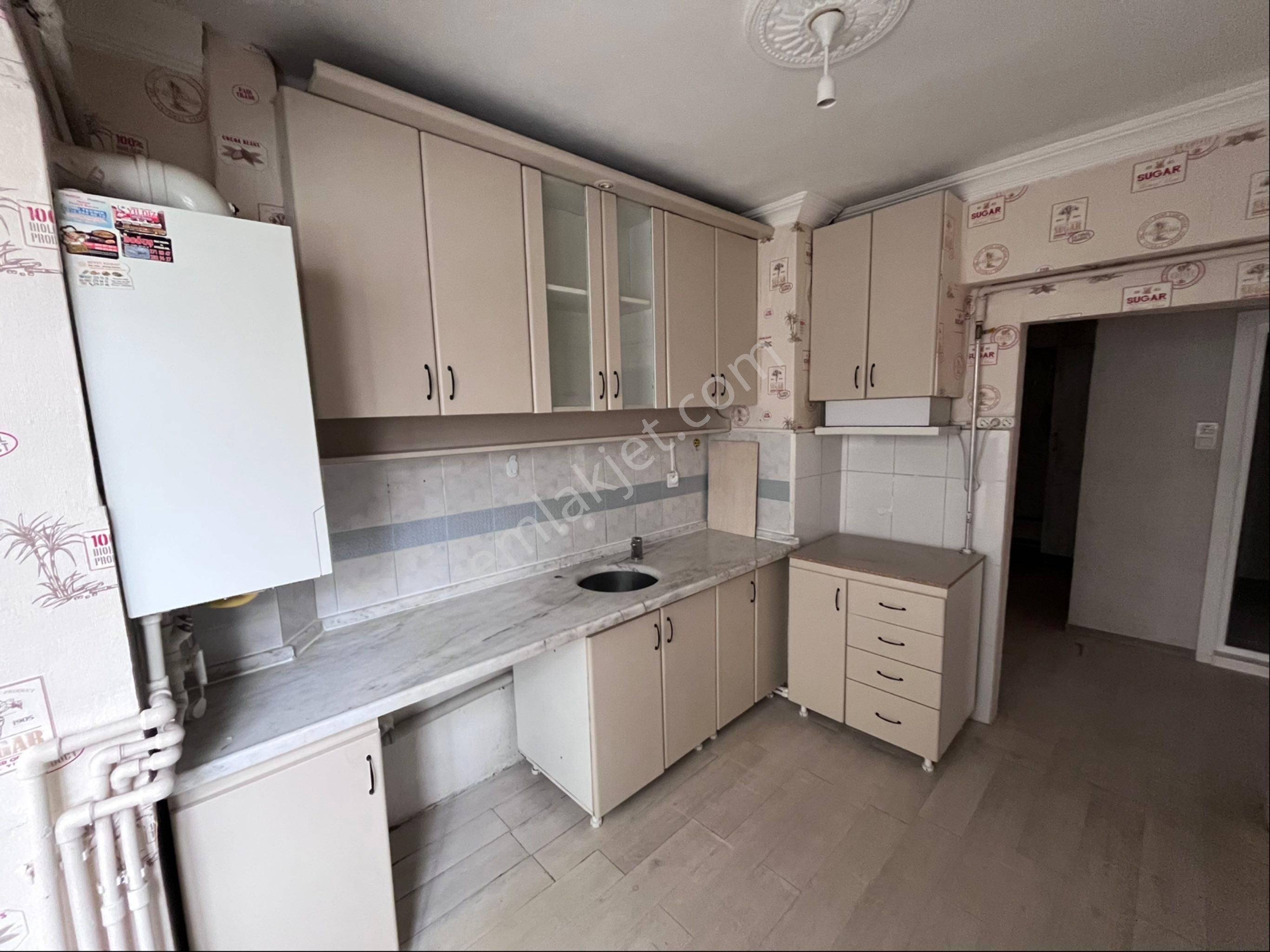 Sincan Mareşal Çakmak Mh.'de 3+1 Ebeveyn Banyolu 1.ara Katta Satılık Daire - Görsel 5