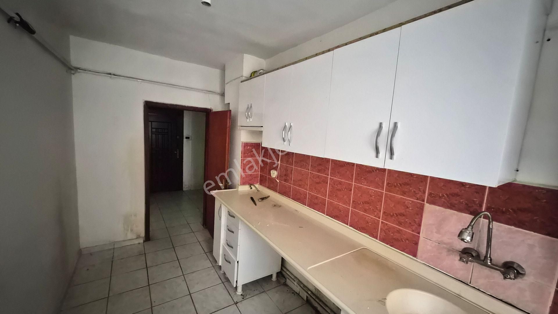 Tuzluçayırda Giriş Kat 1+1 Abonelikleri Açık Kiralık Daire - Görsel 5