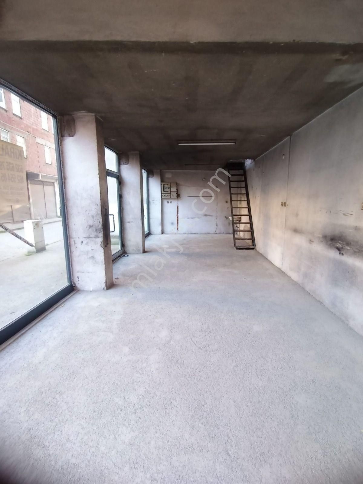 Trabzon Araklıda Kiralık 2 Katlı Dükkan - Görsel 18