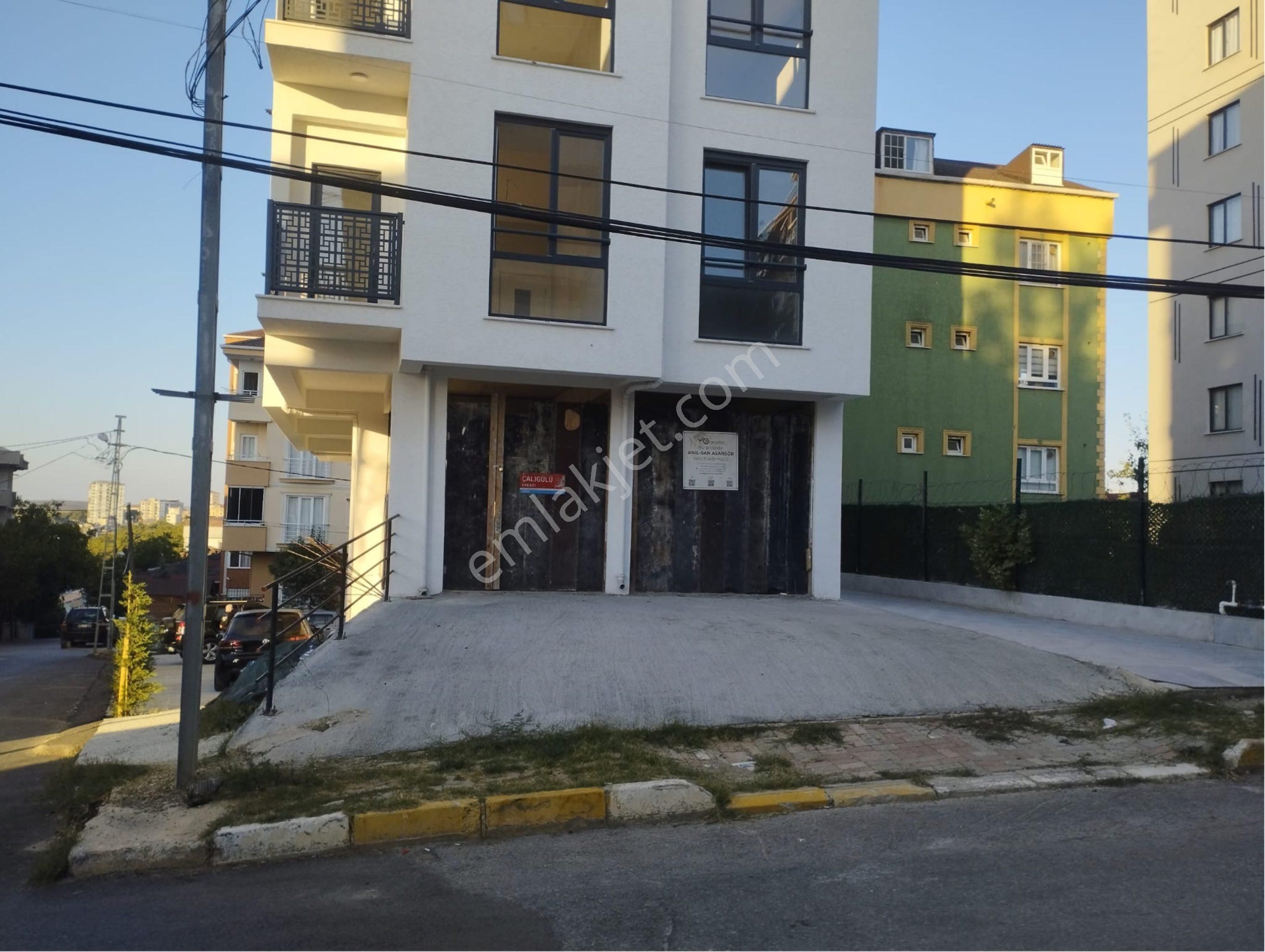 Ahmet Yesevi’de 105m2 Çift Cepheleri Ön Kullanımlı Kiralık Dükkan - Görsel 4