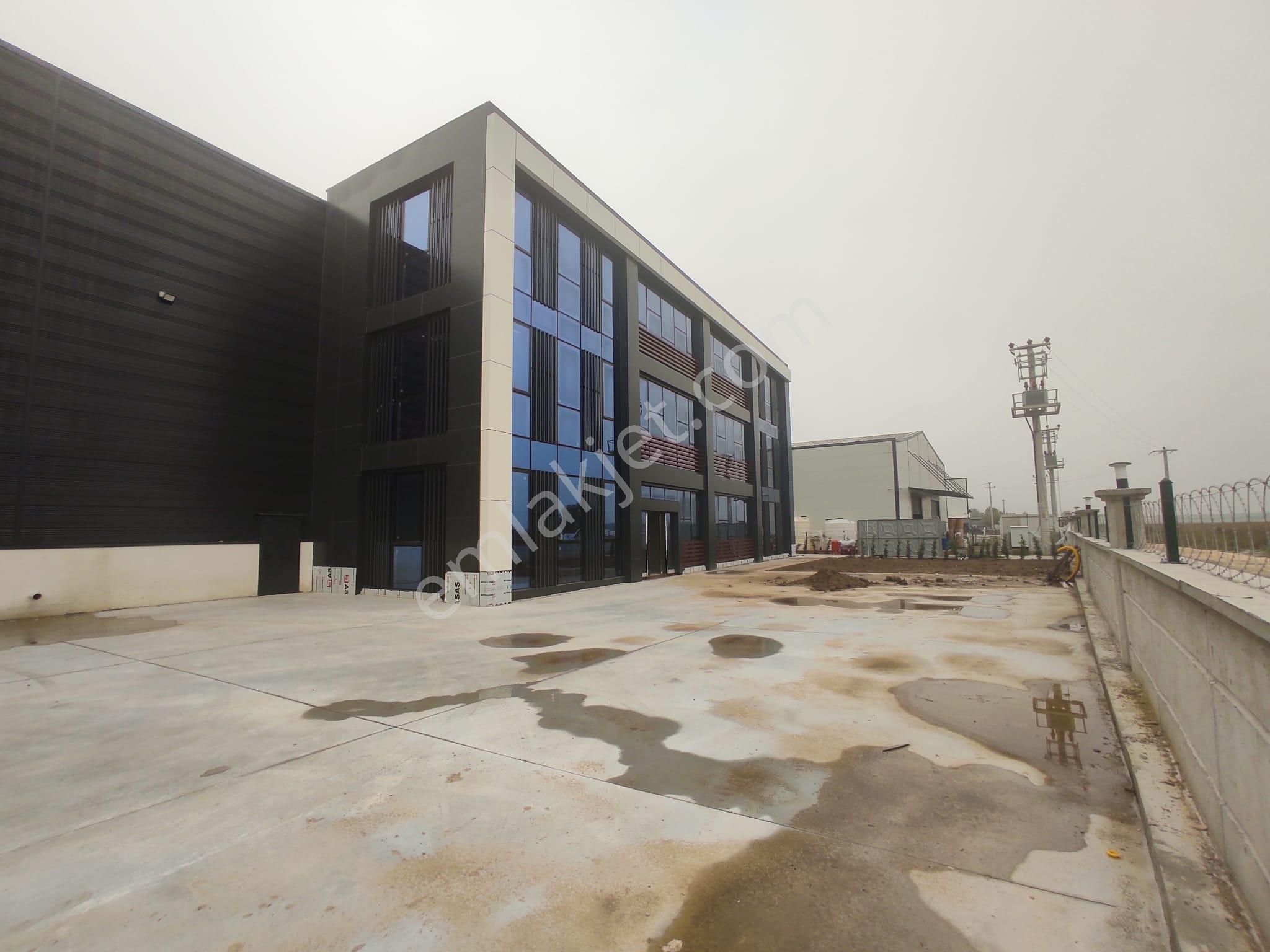 Sakarya Erenler Satılık 3.772 M2 Fabrika & Üretim Tesisi - Görsel 2