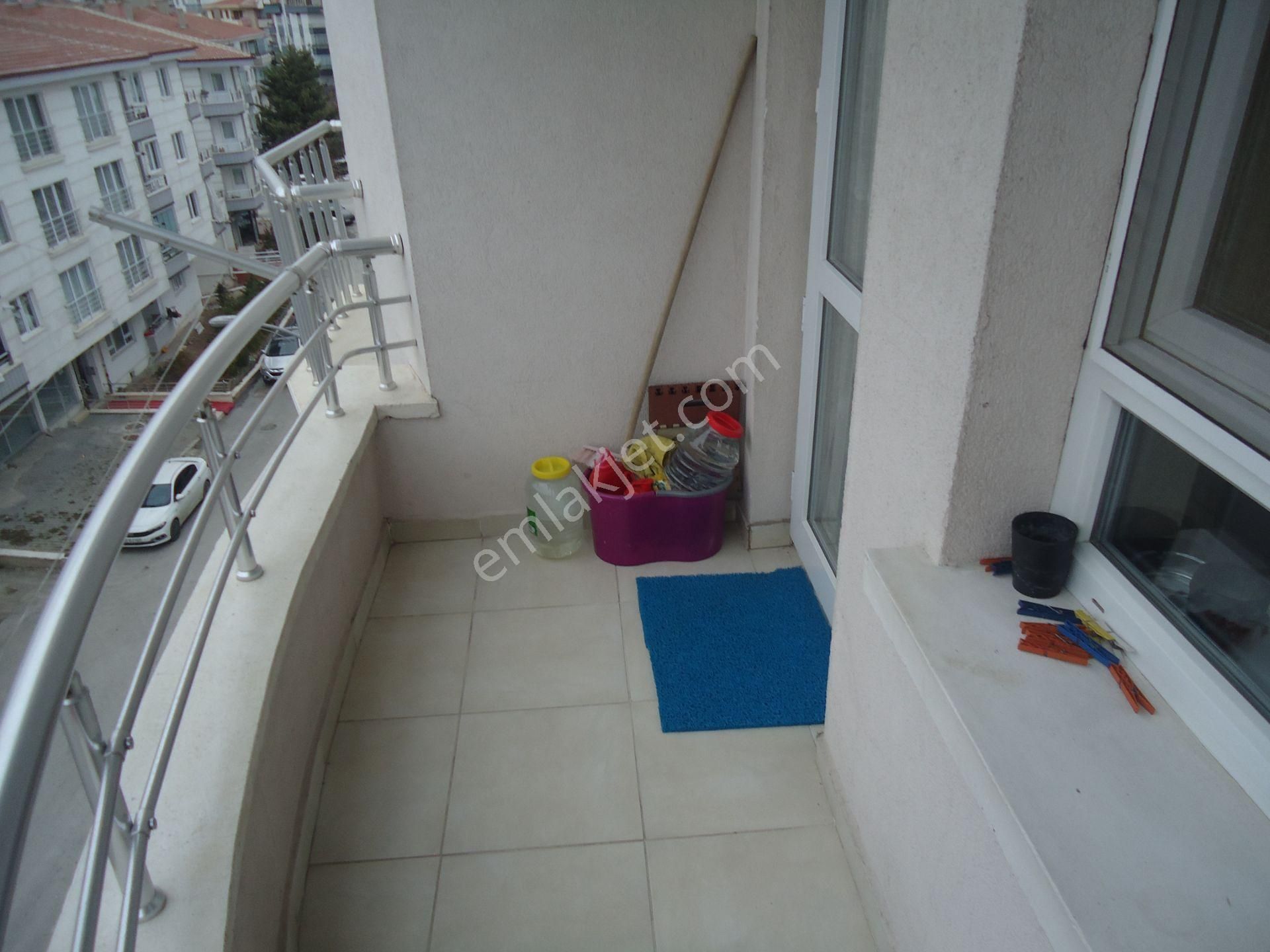 Krc'den Merkezi Konumda Asansörlü Satılık 3+1 Dublex Daire - Görsel 22