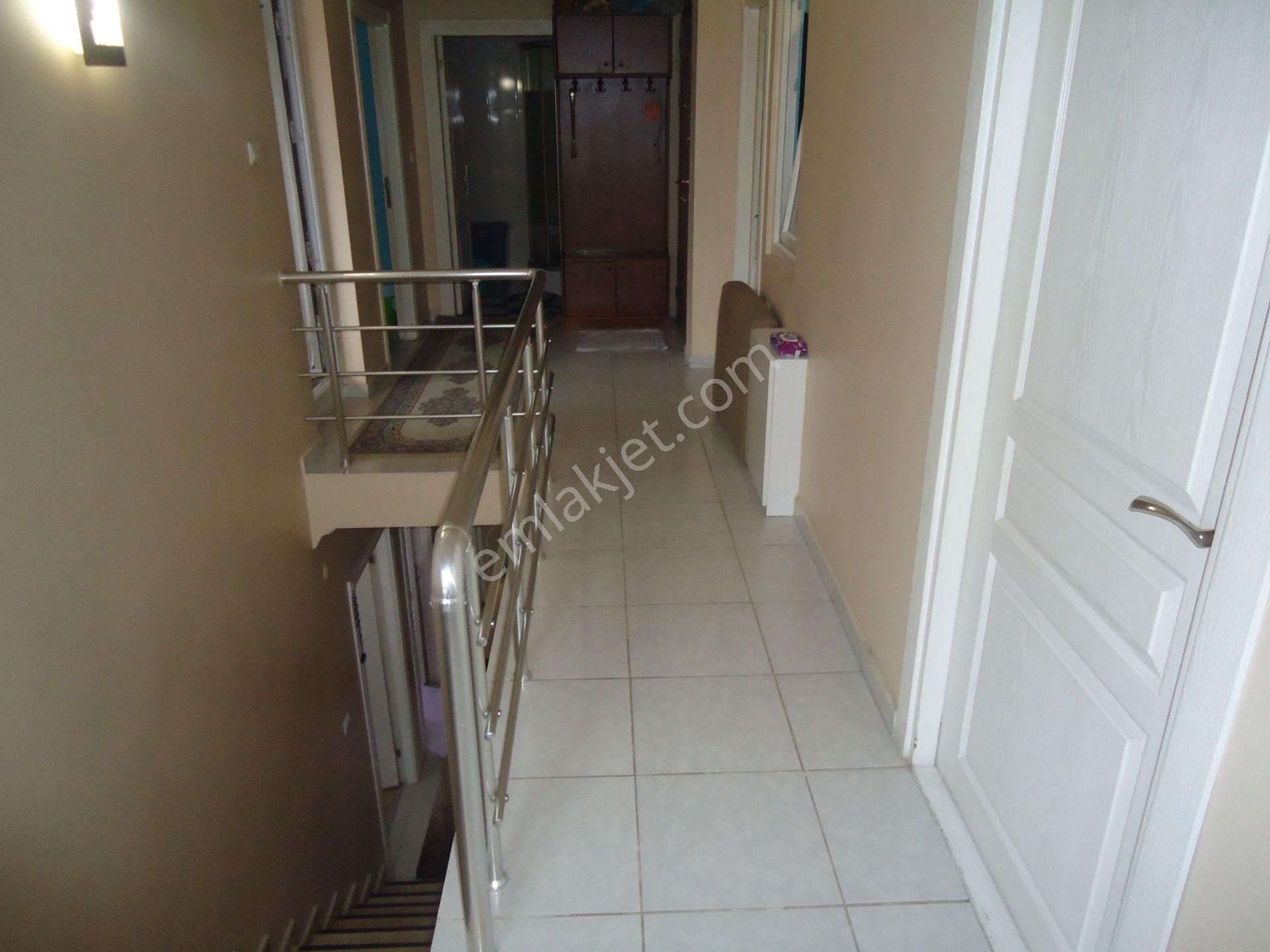 Krc'den Merkezi Konumda Asansörlü Satılık 3+1 Dublex Daire - Görsel 11