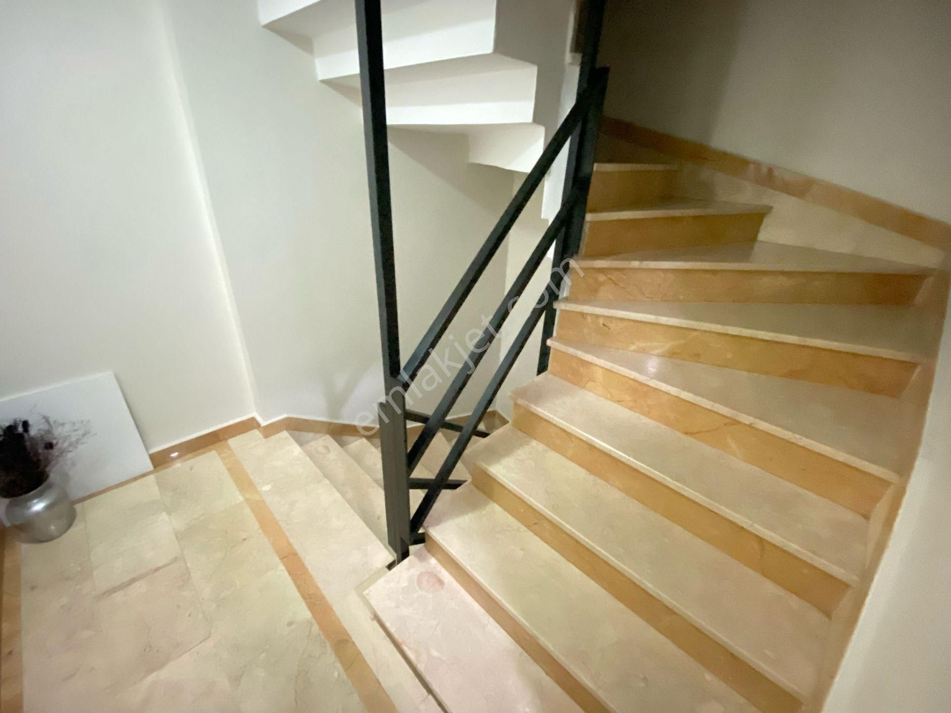 Gaziosmanpaşa Çarşamba Pazarında Satılık 125m2 3+1 4.arakat Daire - Görsel 18