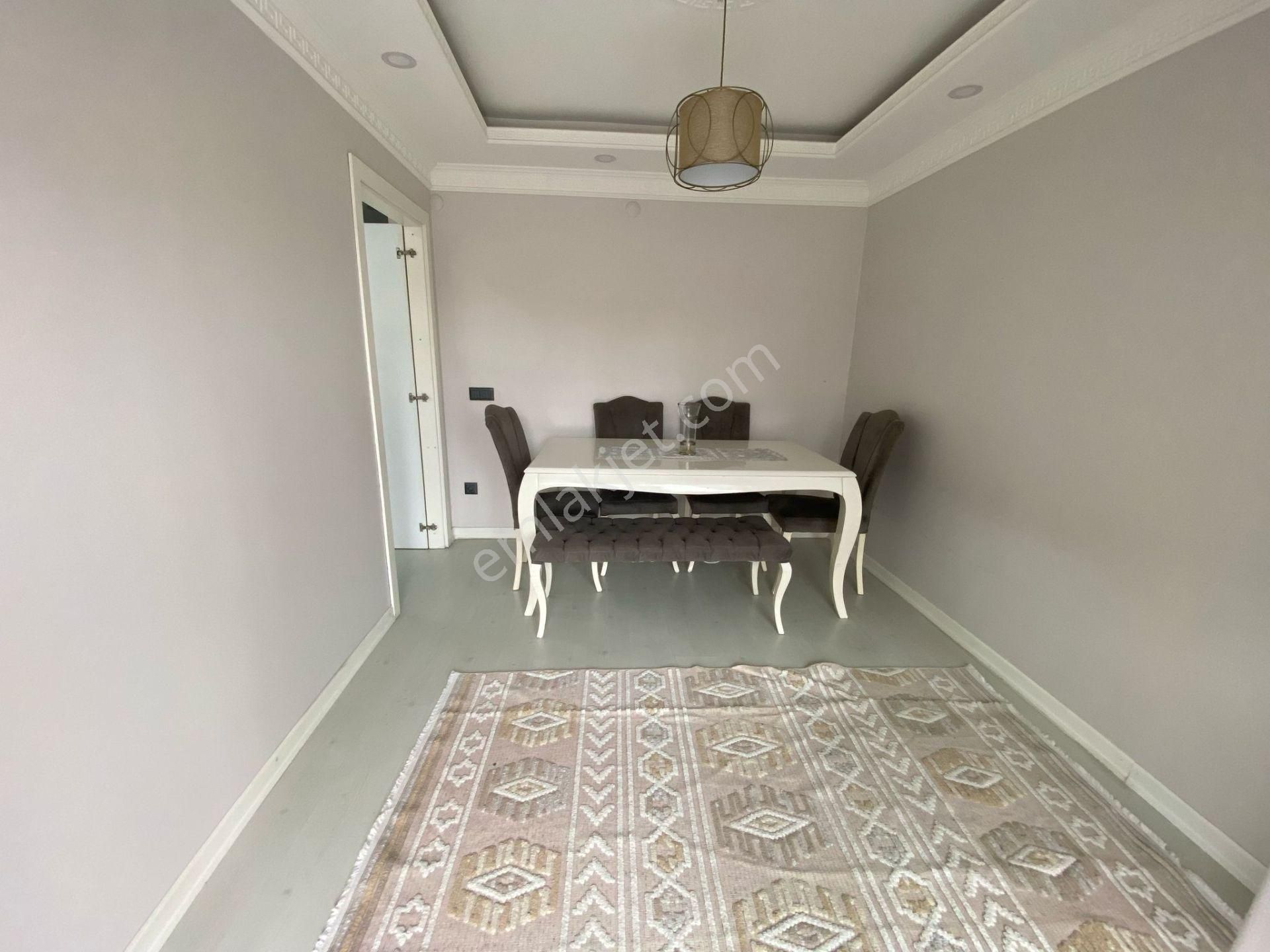 Gaziosmanpaşa Çarşamba Pazarında Satılık 125m2 3+1 4.arakat Daire - Görsel 3