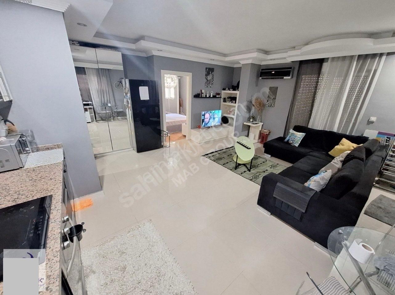 Antalya Konyaaltı Hurma Mahallesinde Havuzlu Sitede Eşyalı Kiralık 1+1 Daire - Görsel 7