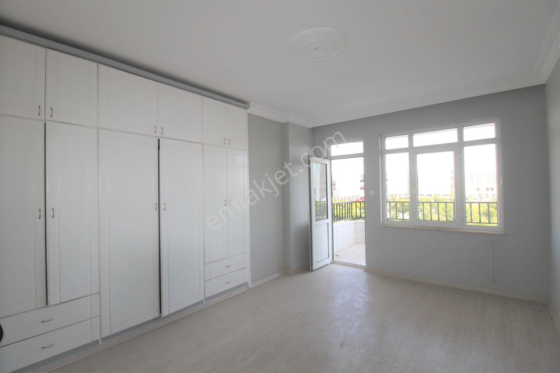 Retro’dan Sayapark Civarı Doğalgazlı Site İçi B.mutfak Kiralık 3+1 - Görsel 11