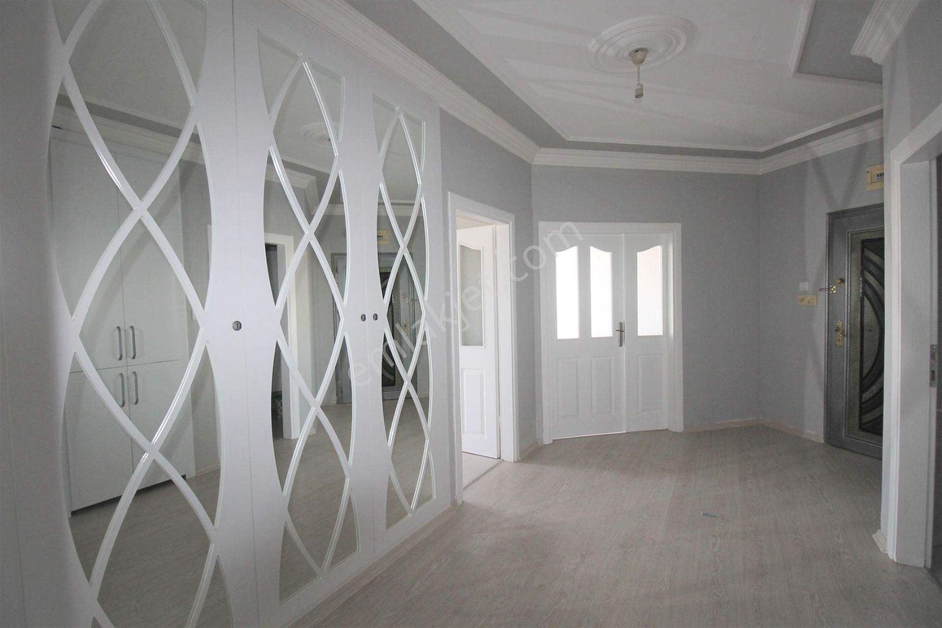 Retro’dan Sayapark Civarı Doğalgazlı Site İçi B.mutfak Kiralık 3+1 - Görsel 18