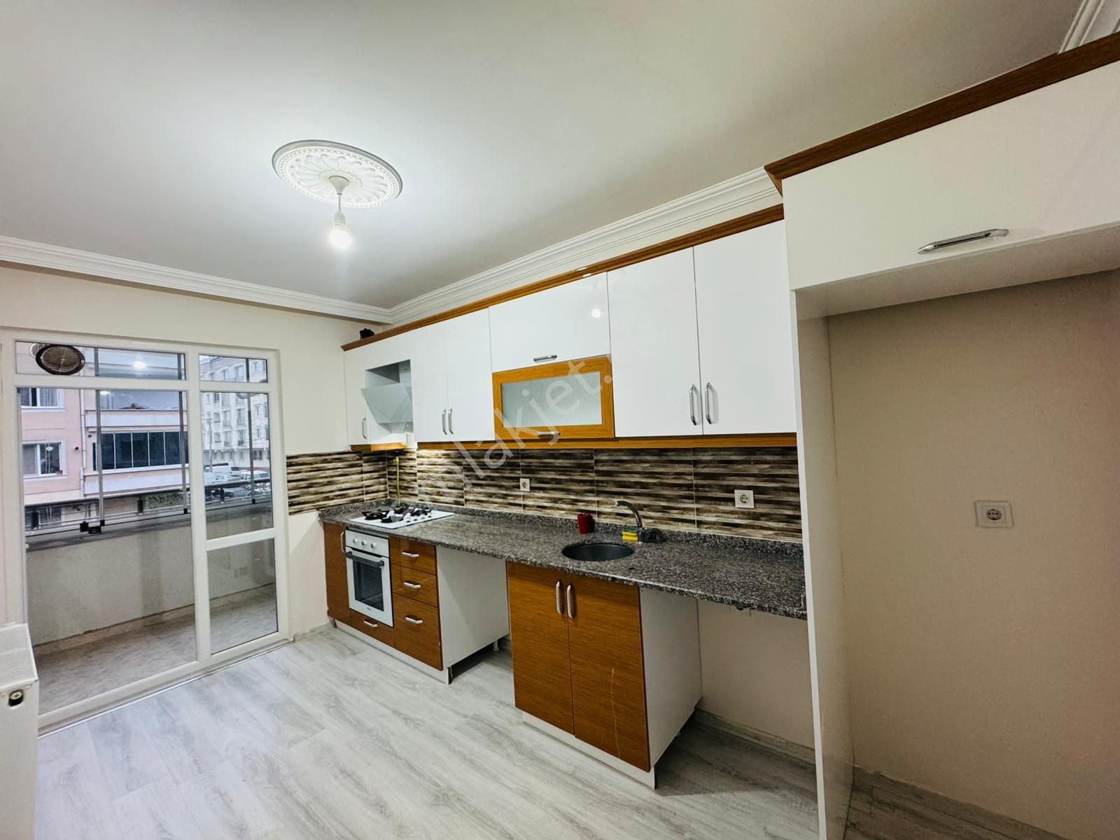 Merpa İnşaat'tan *** Fatih Mah'de/ İskanlı/ Çift Cam Balkon / Arakat 2+1 Daire - Görsel 9