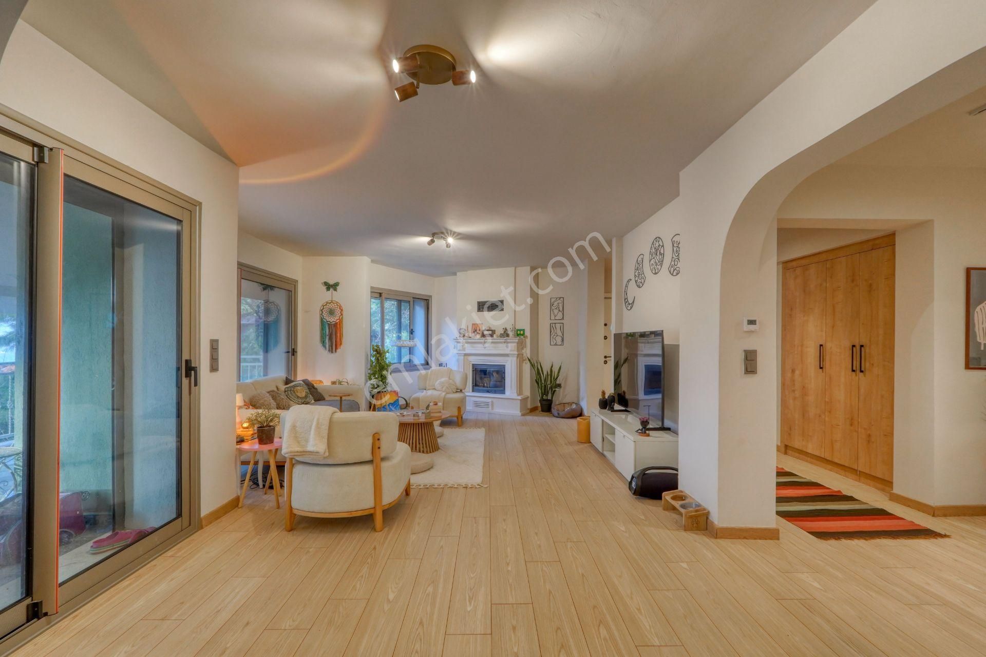 Süper Fiyat Çamkentte Deniz Manzaralı Sıfırdan Renove Müstakil - Görsel 6