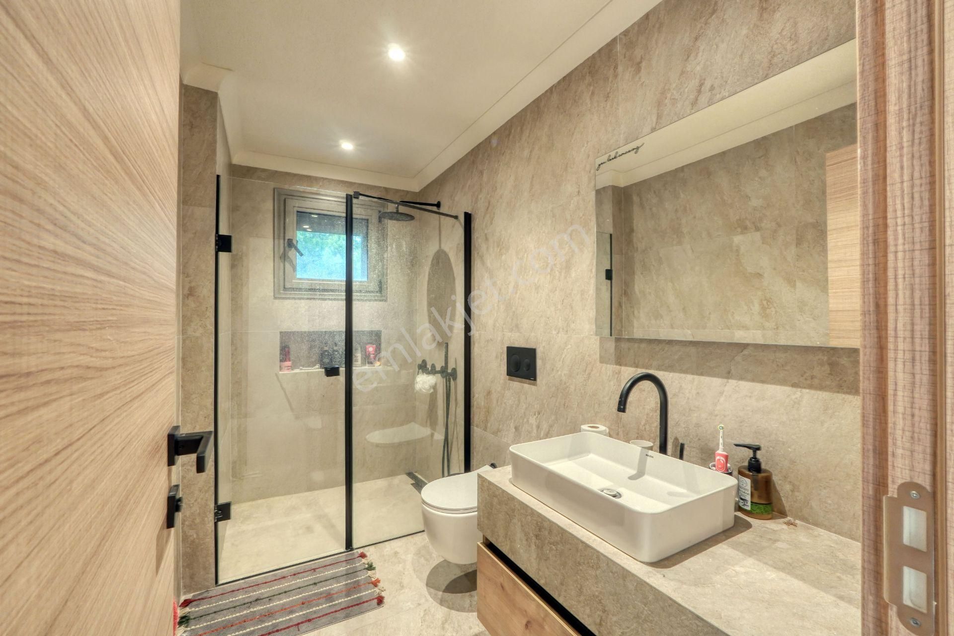 Süper Fiyat Çamkentte Deniz Manzaralı Sıfırdan Renove Müstakil - Görsel 25