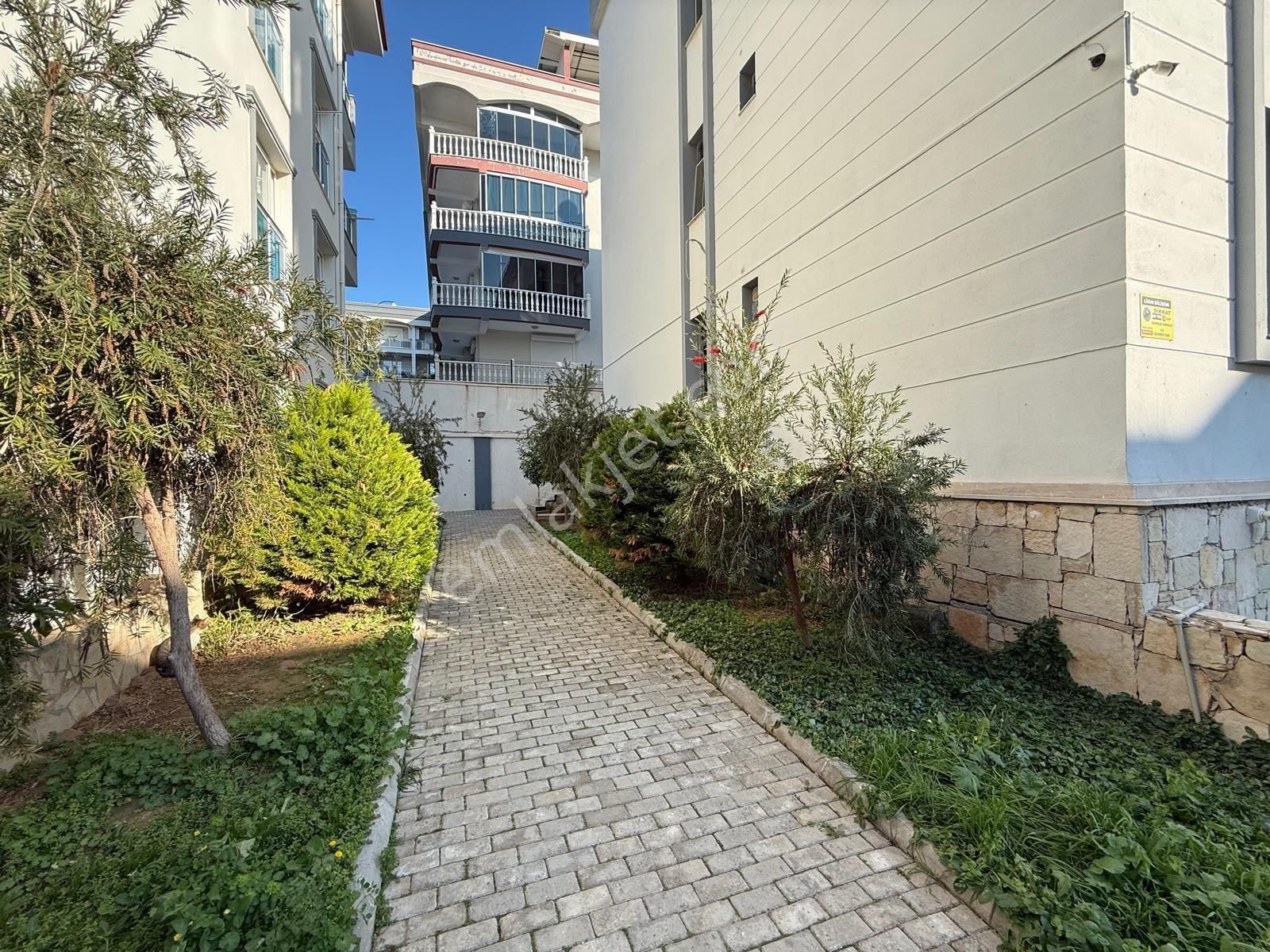 Değirmendere Mevkiinde Arakat 3+1 130m2 Cam Balkonlu Masrafsız Pırıl Pırıl Daire - Görsel 32