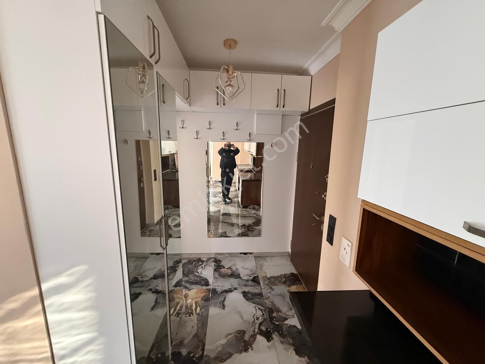 Değirmendere Mevkiinde Arakat 3+1 130m2 Cam Balkonlu Masrafsız Pırıl Pırıl Daire - Görsel 3