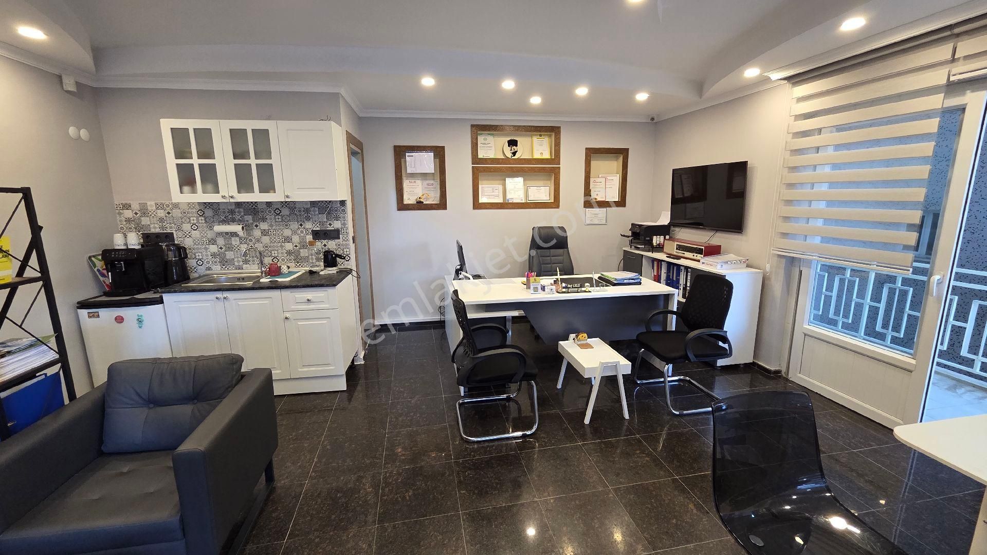 Şehir Merkezi Köşe Konum Özel Otopark Satılık Büro Ofis Dükkan - Görsel 3