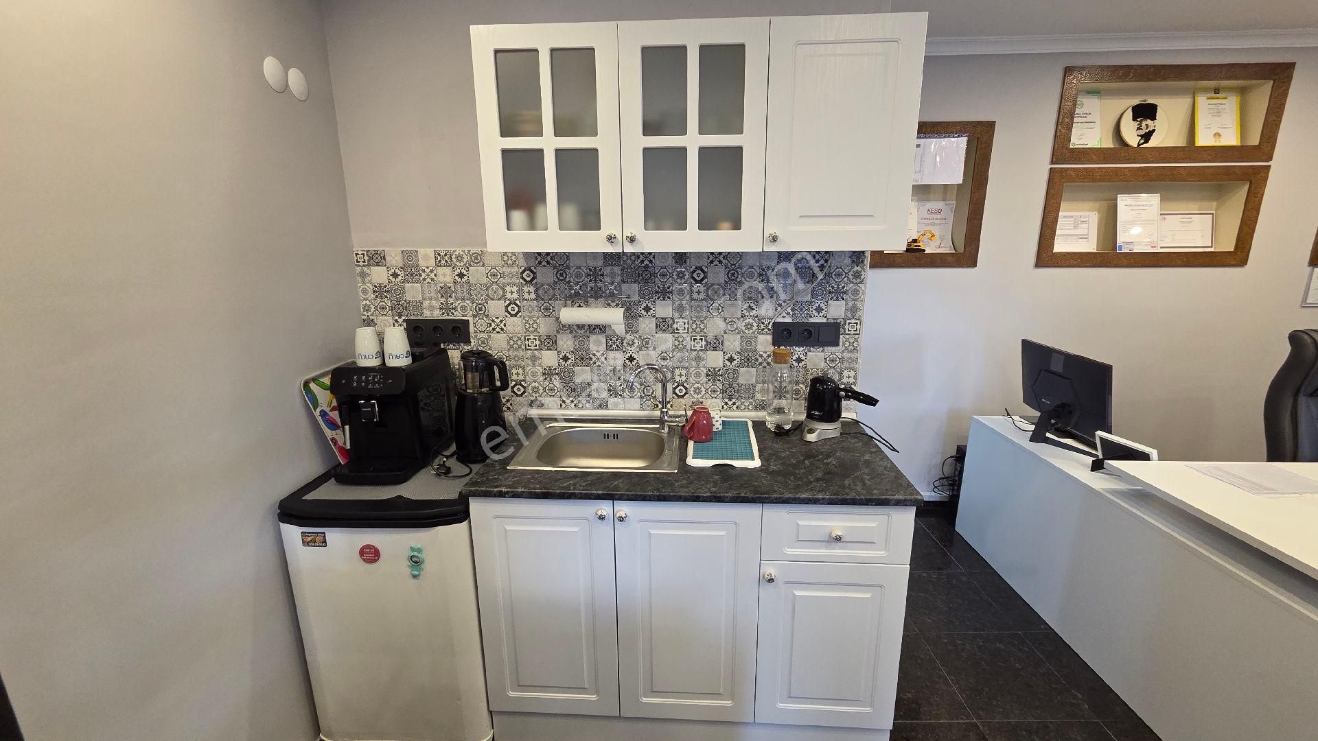 Şehir Merkezi Köşe Konum Özel Otopark Satılık Büro Ofis Dükkan - Görsel 10