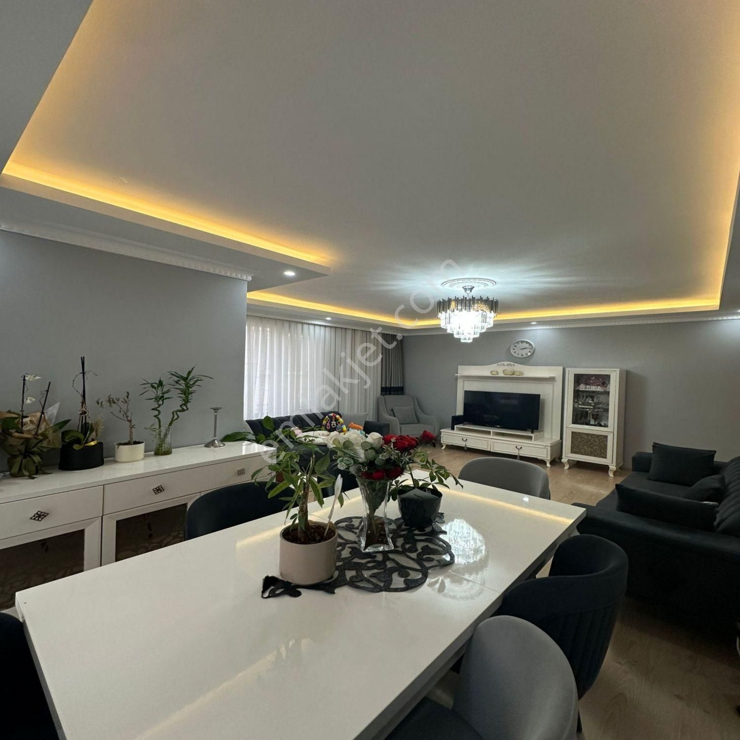 Beylikdüzü Yakuplu Mah'de Ferah 3+1 Satılık Daire - Görsel 3