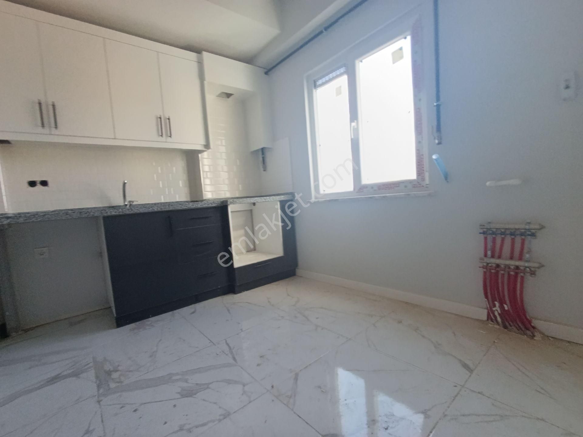 Pendik Esenyalıda Satılık 2+1 Asansör Otoparklı Ana Cadde Üstü Lüks Daire - Görsel 26