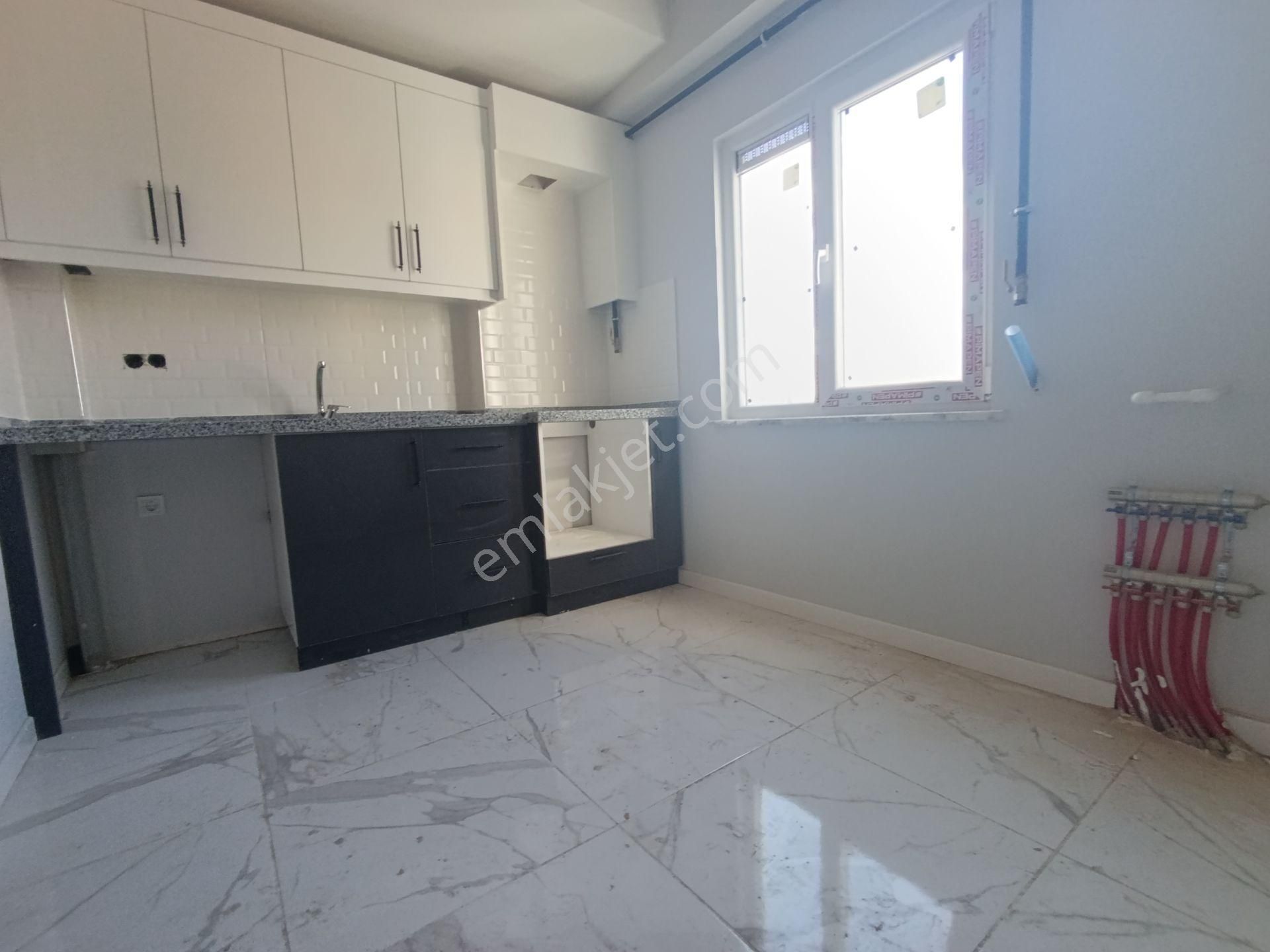 Pendik Esenyalıda Satılık 2+1 Asansör Otoparklı Ana Cadde Üstü Lüks Daire - Görsel 27