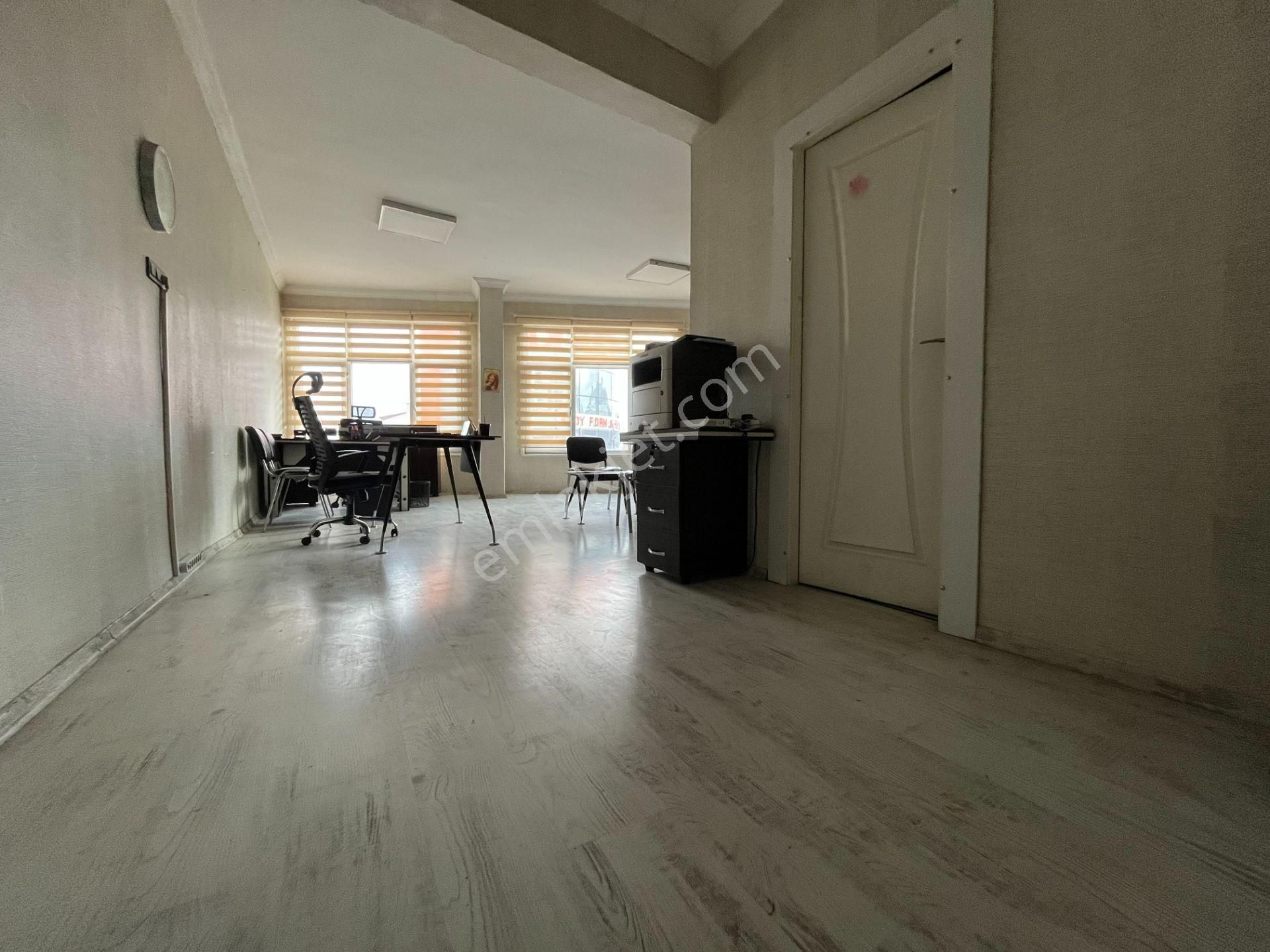 Next House'dan Sefaköy'de İş Merkezinde Kiralık Ofis