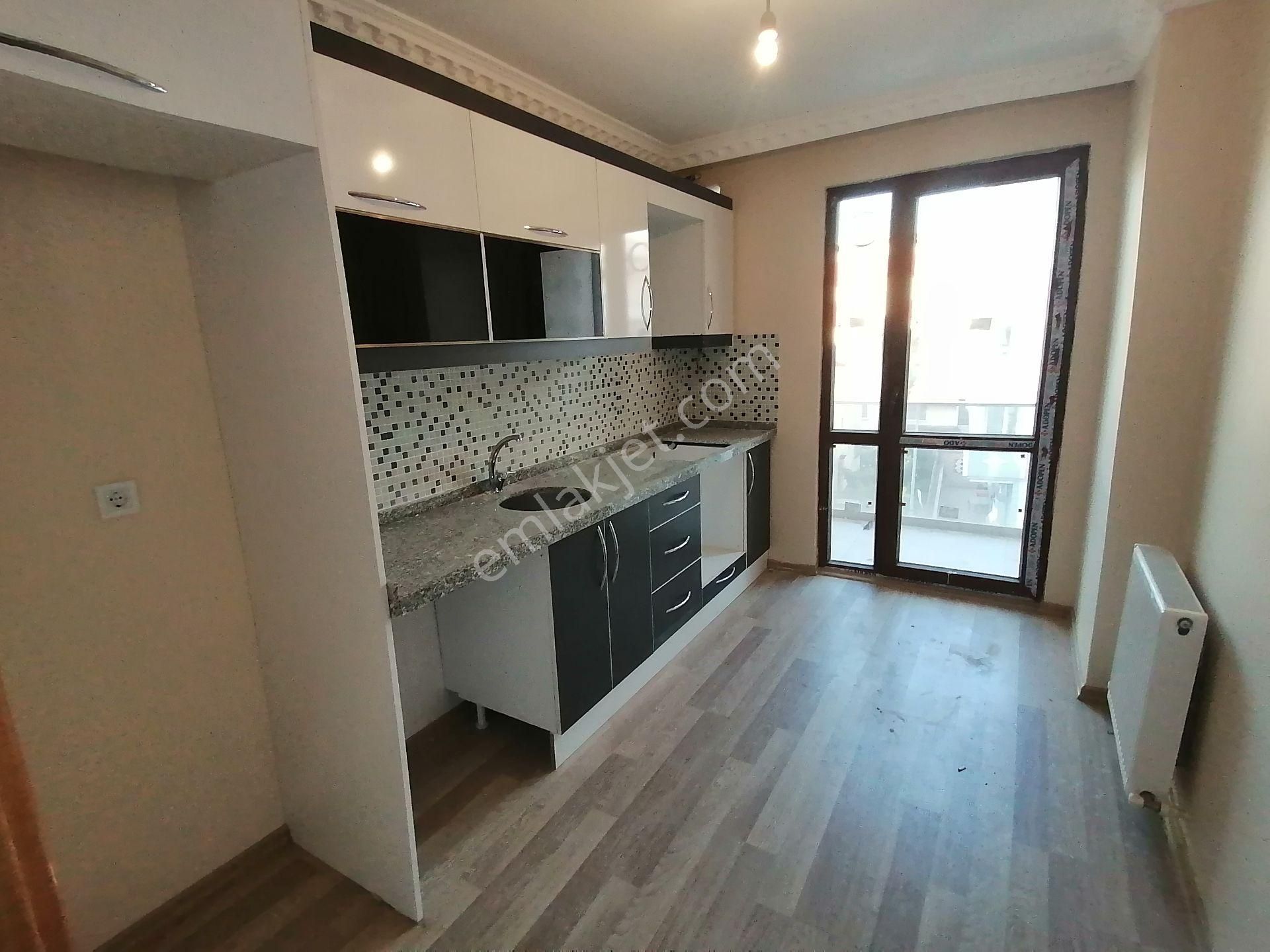 Tuzla Postane"de Satılık 2+1 Asansör Otoparklı Panjurlu Lüks Daire - Görsel 11