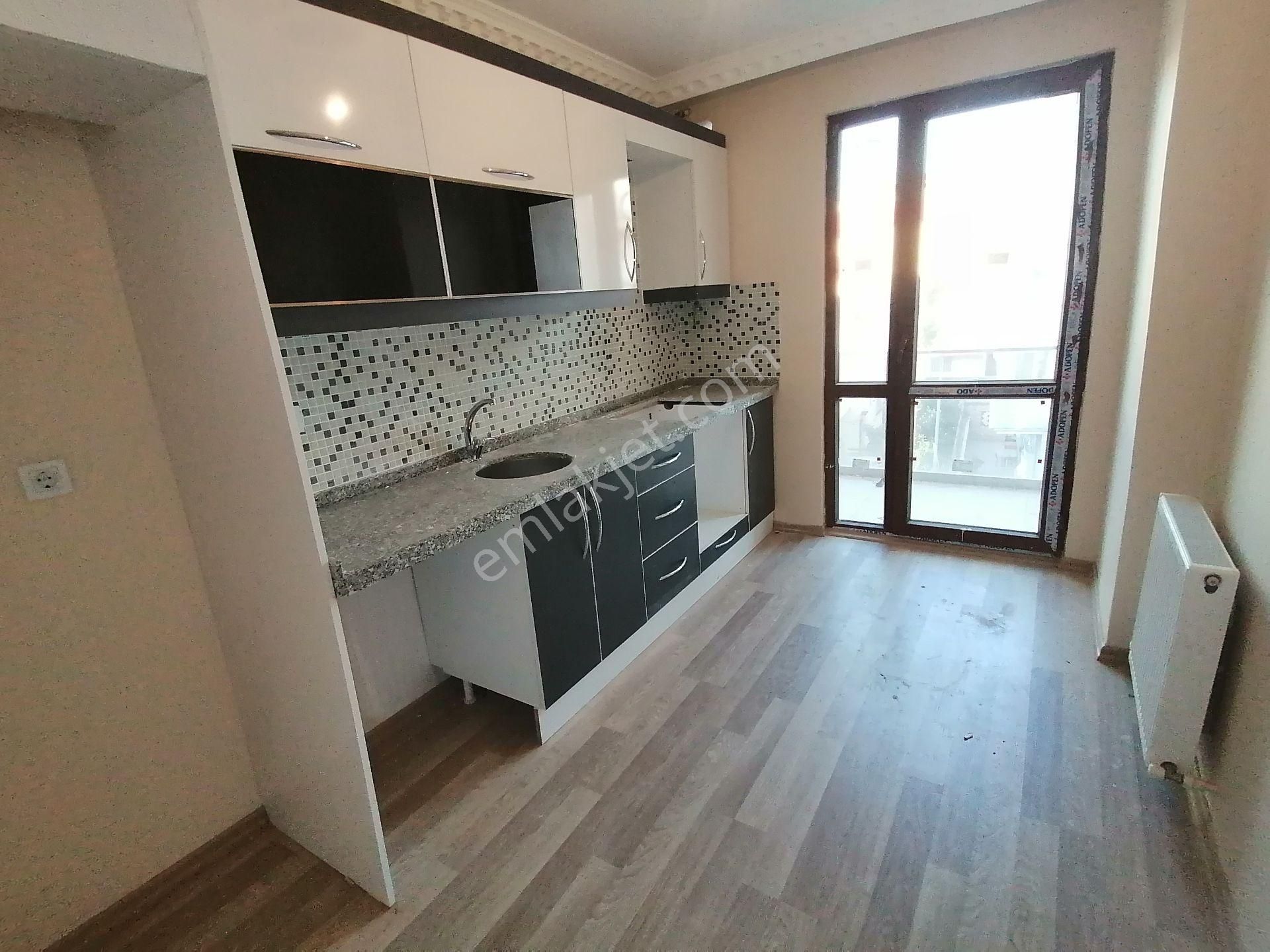 Tuzla Postane"de Satılık 2+1 Asansör Otoparklı Panjurlu Lüks Daire - Görsel 12