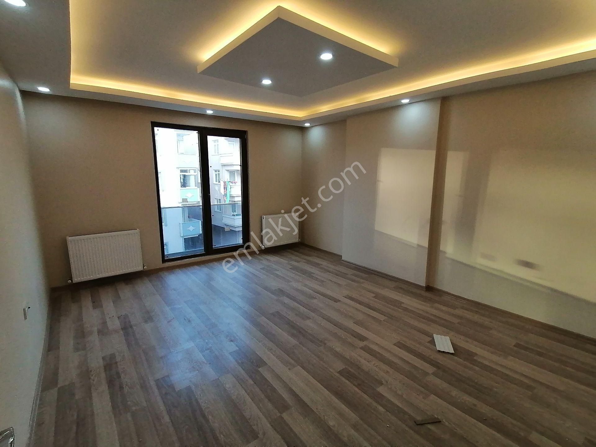 Tuzla Postane"de Satılık 2+1 Asansör Otoparklı Panjurlu Lüks Daire - Görsel 3