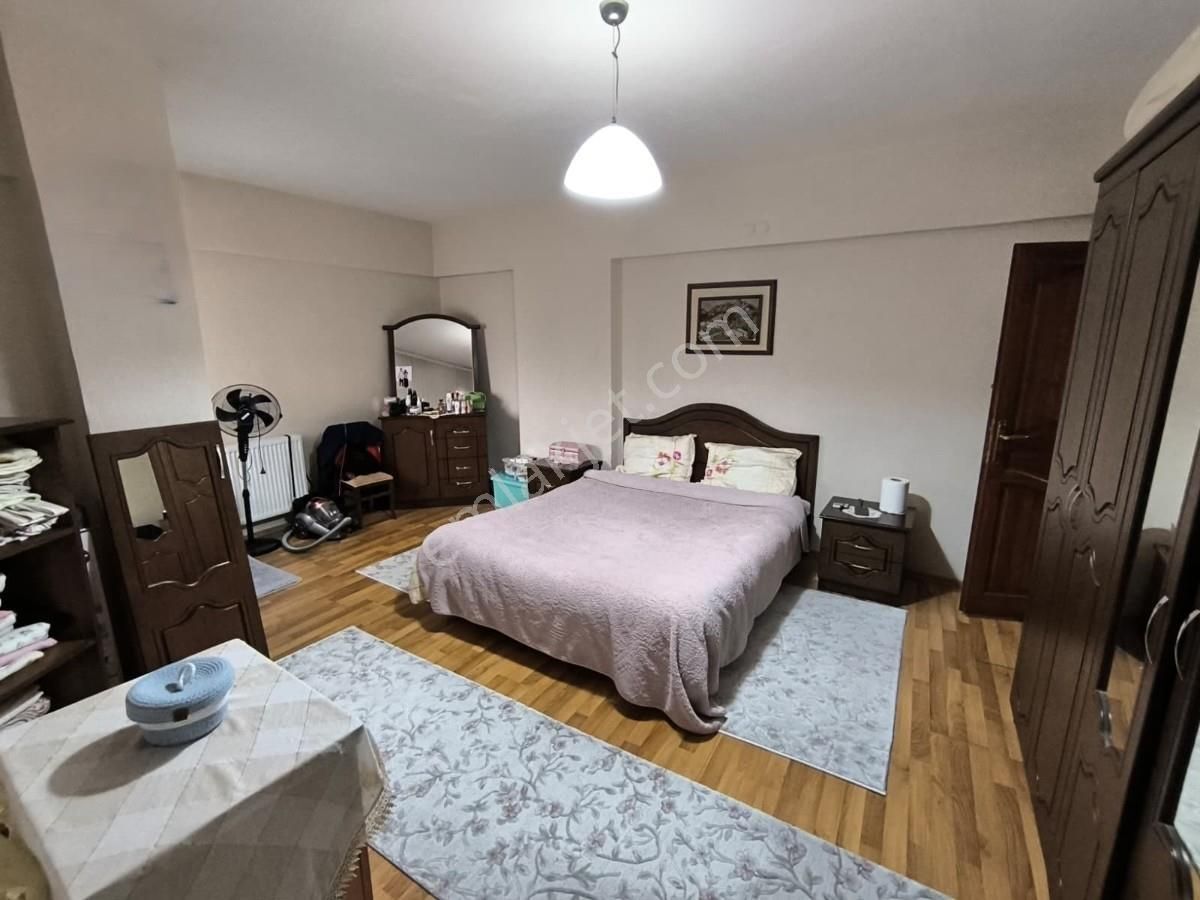 Serdivan Vatan Mahallesinde Fırsat 8+3 Müstakil Ev - Görsel 9