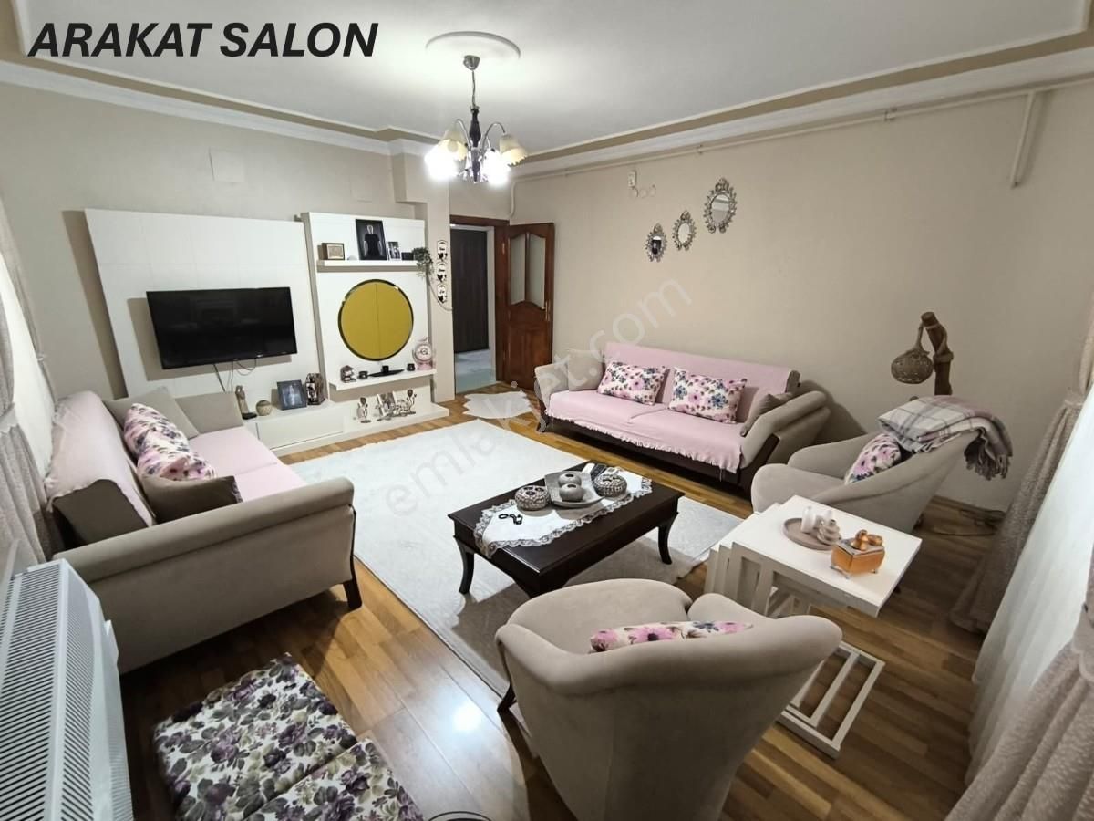 Serdivan Vatan Mahallesinde Fırsat 8+3 Müstakil Ev - Görsel 17